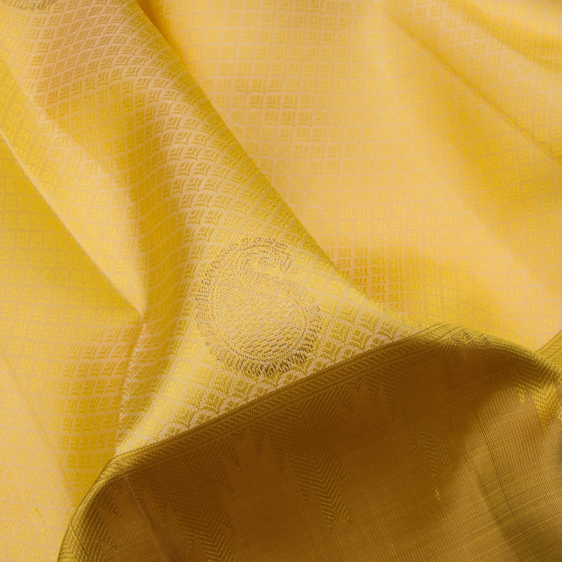 Kanakavalli Kanjivaram Silk Sari 23-595-HS001-05367 - Fabric View