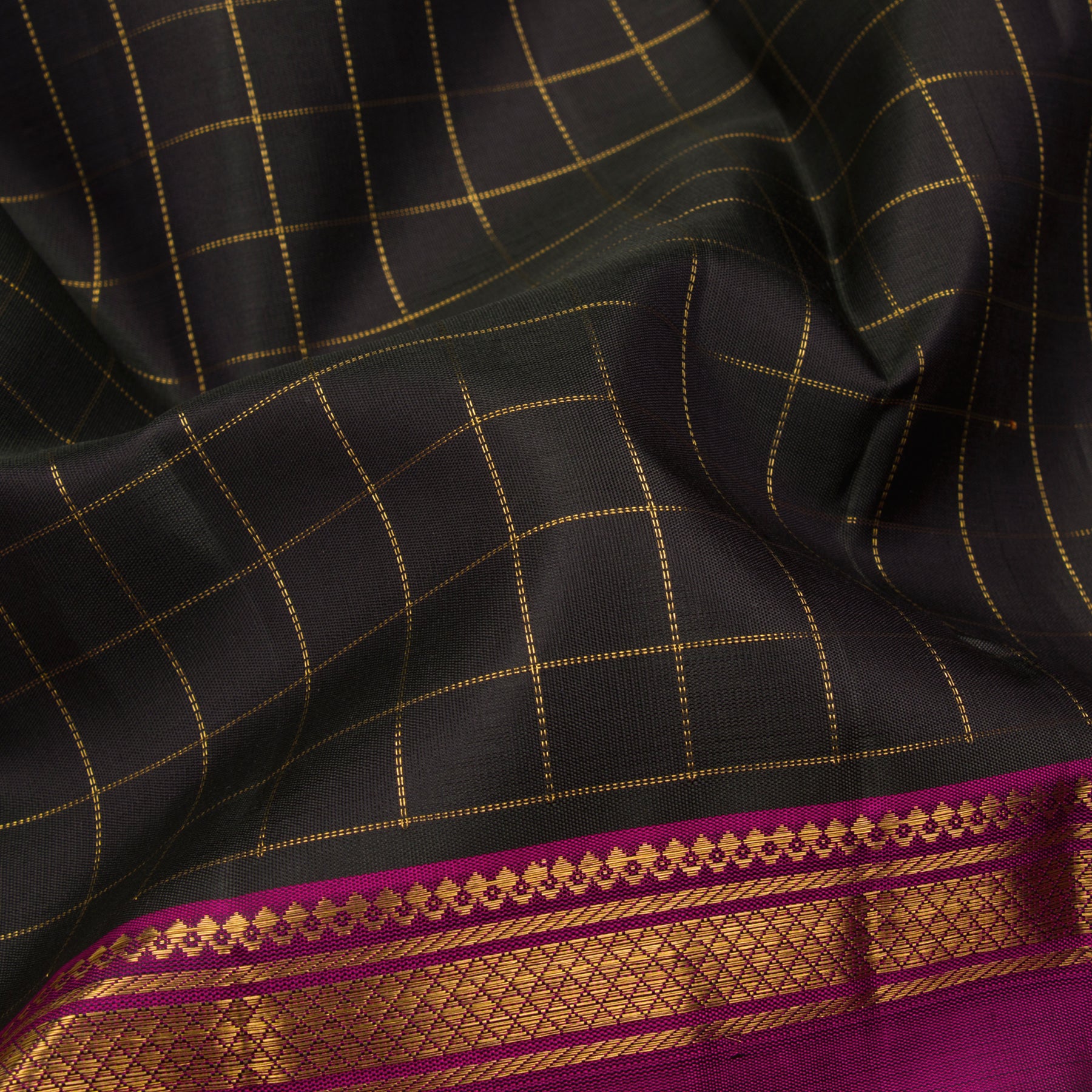 Kanakavalli Kanjivaram Silk Sari 23-595-HS001-09576 - Fabric View