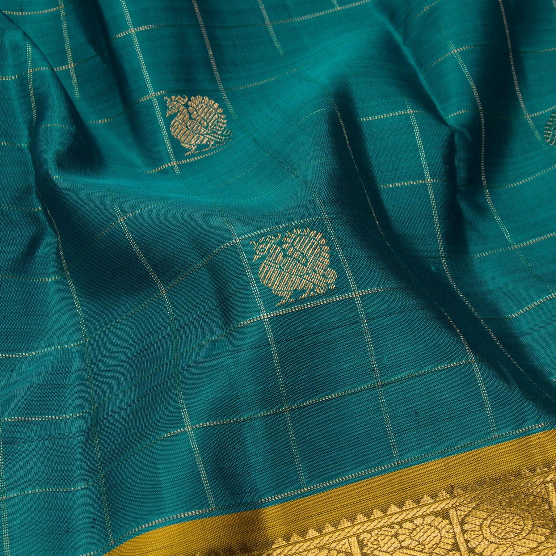Kanakavalli Kanjivaram Silk Sari 23-595-HS001-09590 - Fabric View