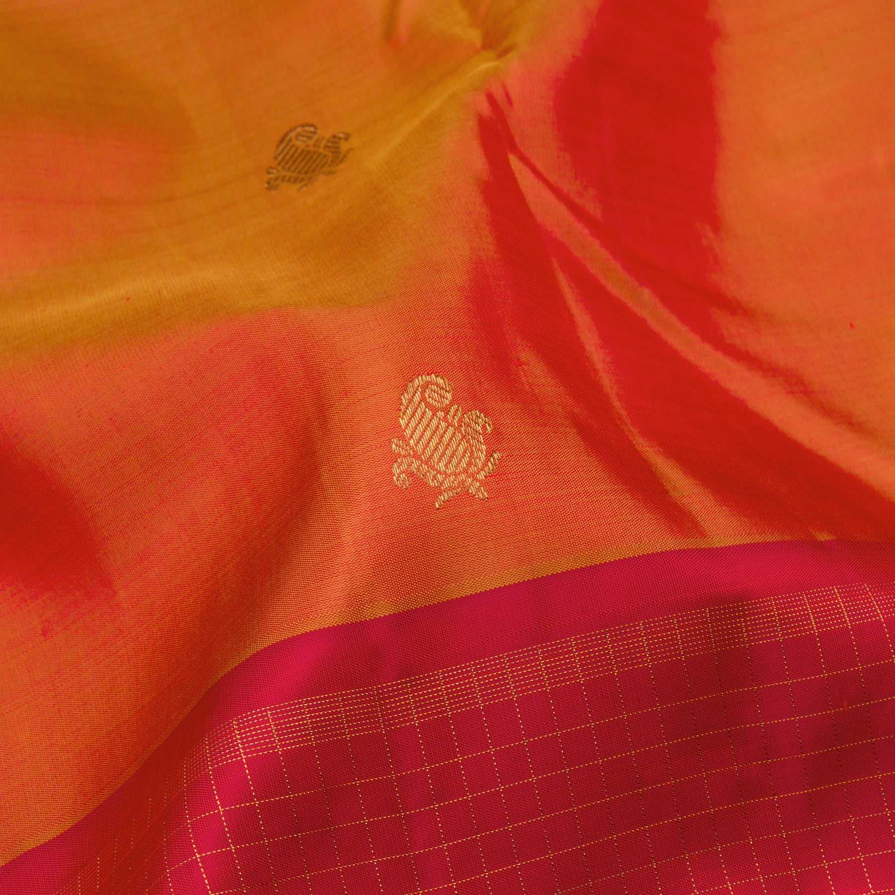 Kanakavalli Kanjivaram Silk Sari 23-595-HS001-10610 - Fabric View