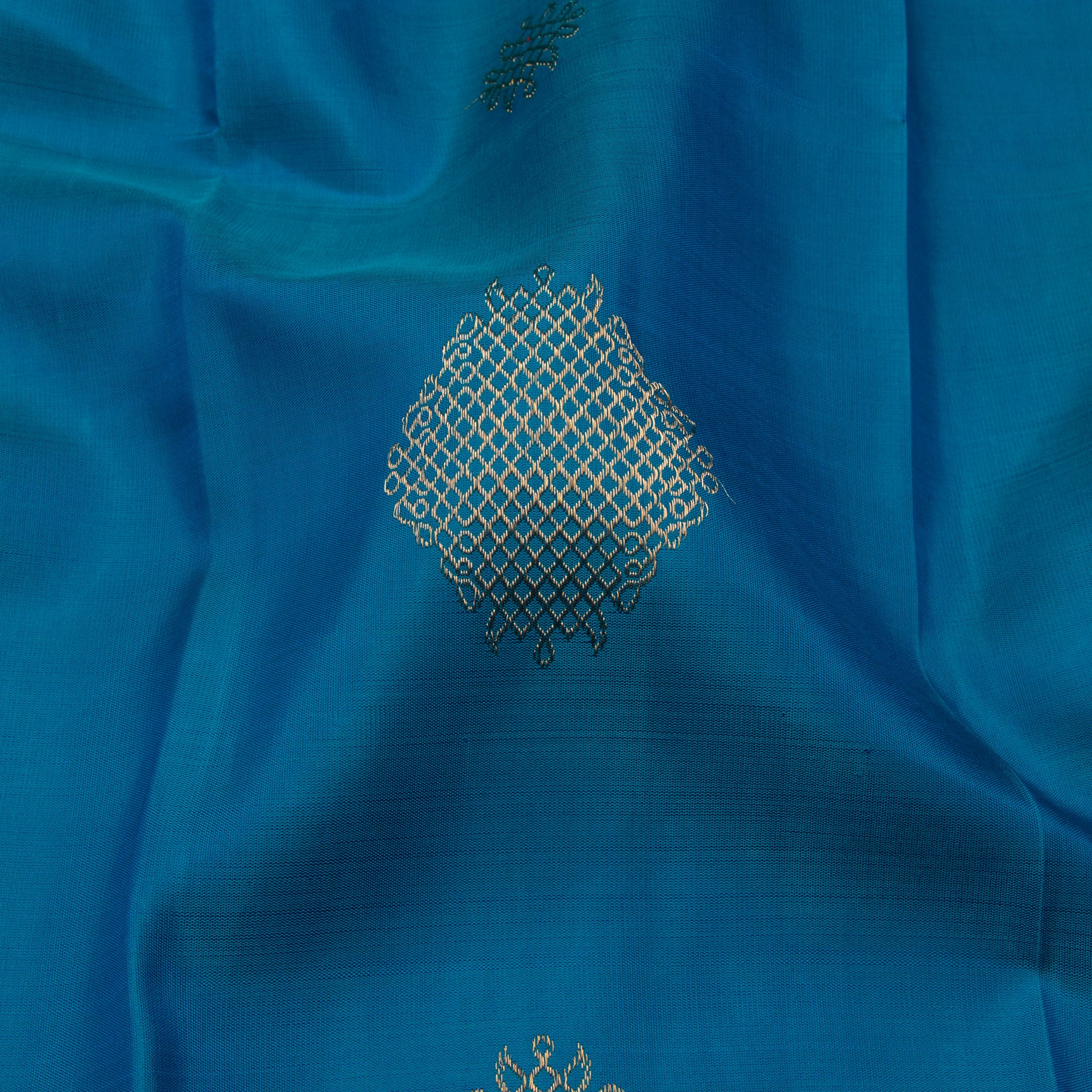 Kanakavalli Kanjivaram Silk Sari 23-595-HS001-11381 - Fabric View