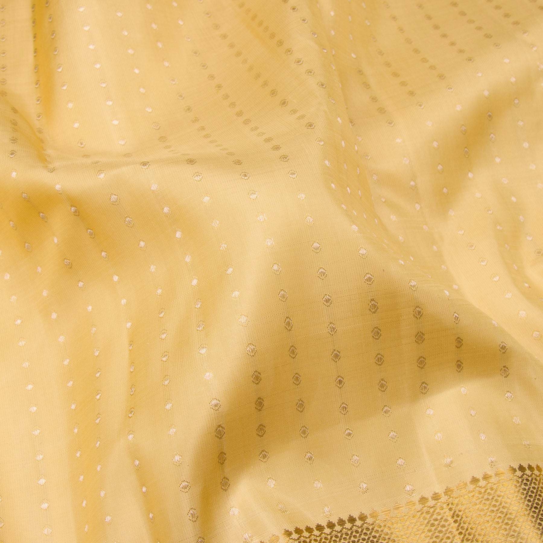 Kanakavalli Kanjivaram Silk Sari 23-595-HS001-12805 - Fabric View
