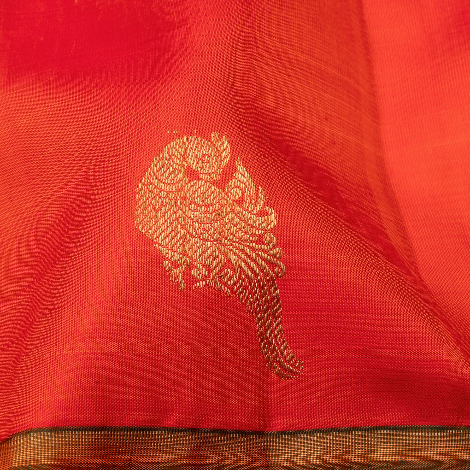 Kanakavalli Kanjivaram Silk Sari 23-595-HS001-13646 - Fabric View