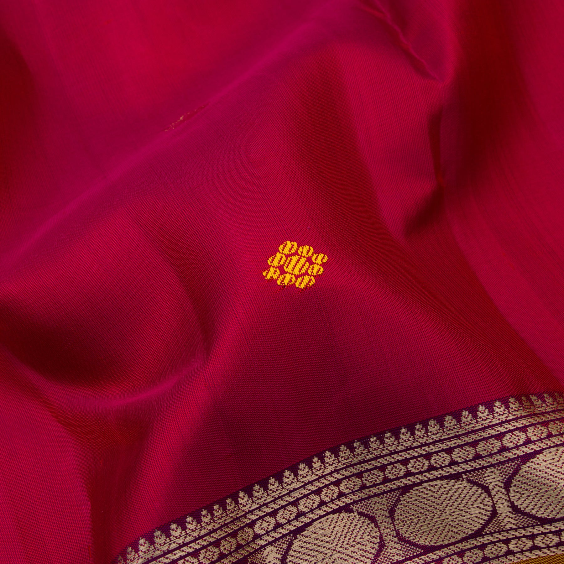 Kanakavalli Kanjivaram Silk Sari 23-598-HS001-01314 - Fabric View