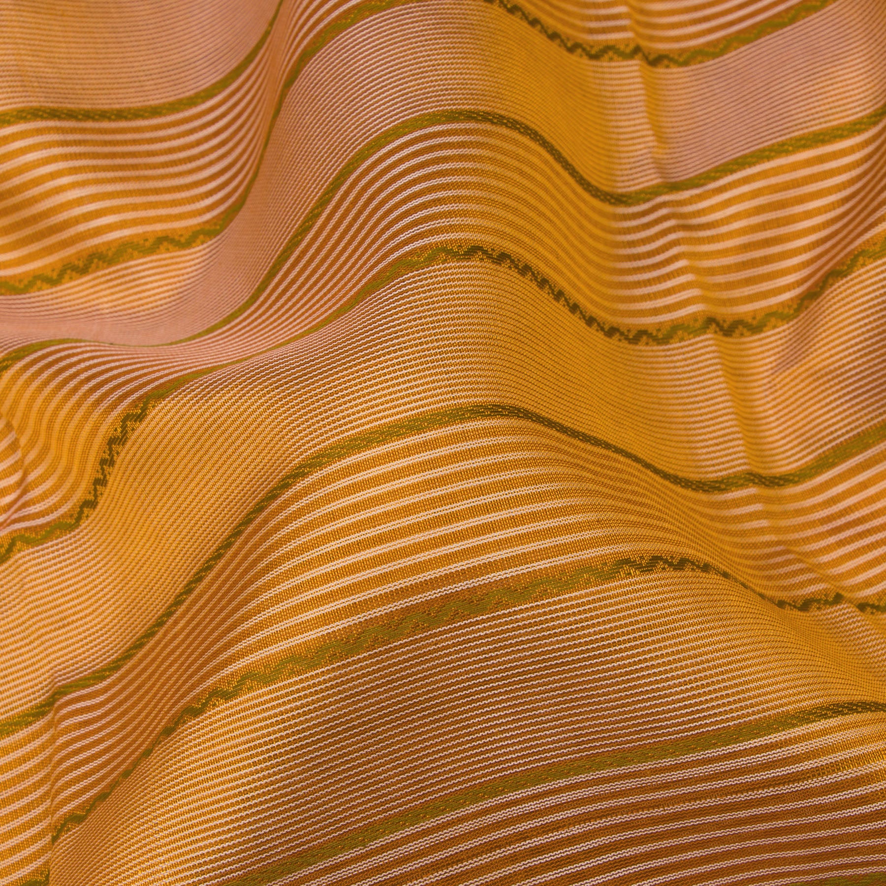 Kanakavalli Silk /Cotton Sari 23-598-HS005-08729 - Fabric View