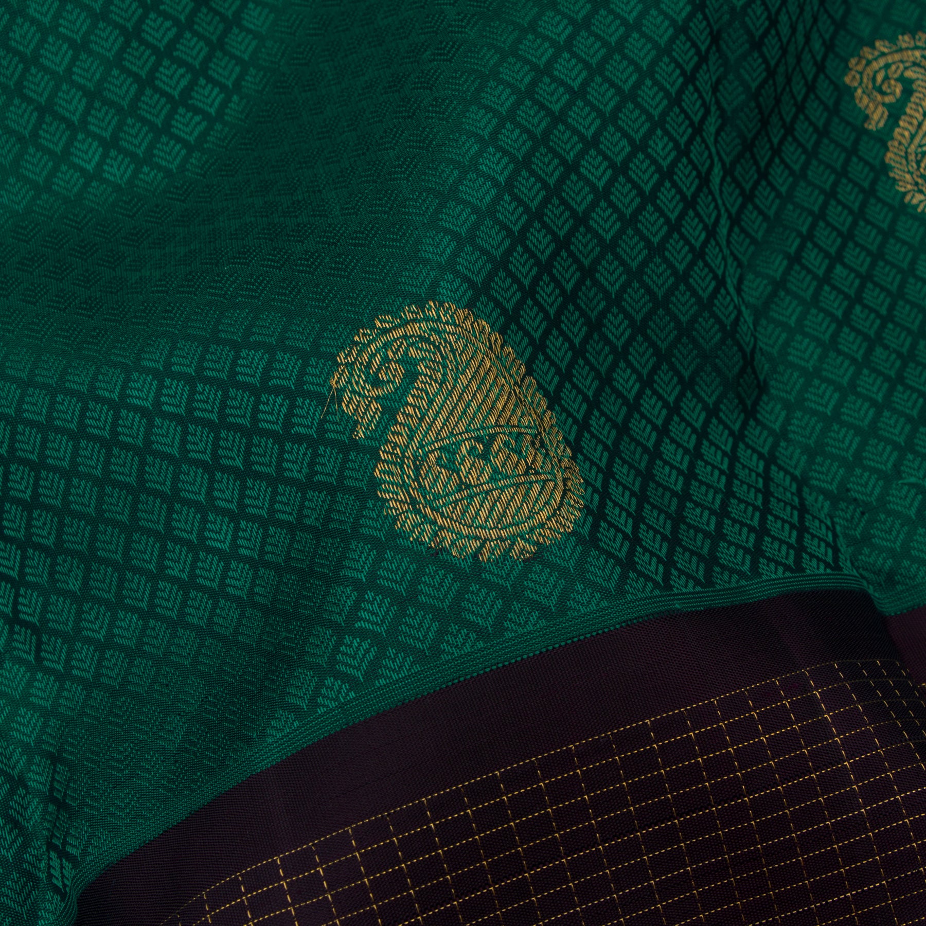 Kanakavalli Kanjivaram Silk Sari 23-599-HS001-02016 - Fabric View