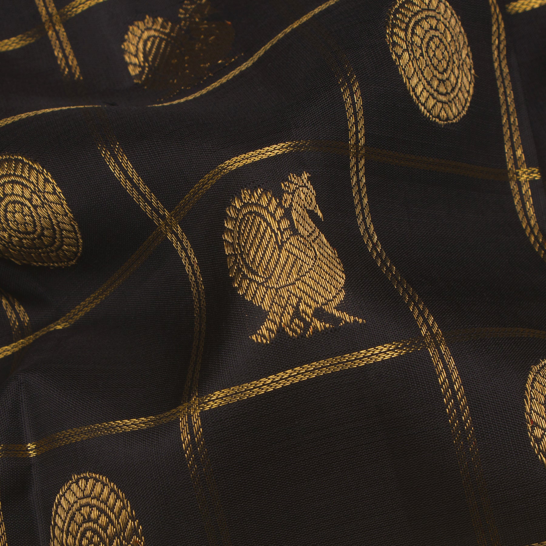 Kanakavalli Kanjivaram Silk Sari 23-599-HS001-02032 - Fabric View