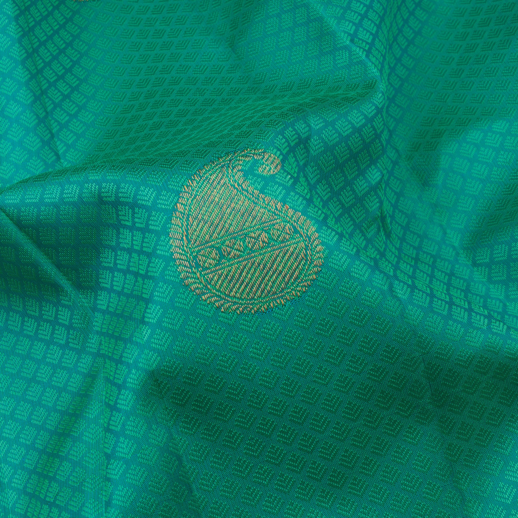Kanakavalli Kanjivaram Silk Sari 23-599-HS001-03167 - Fabric View