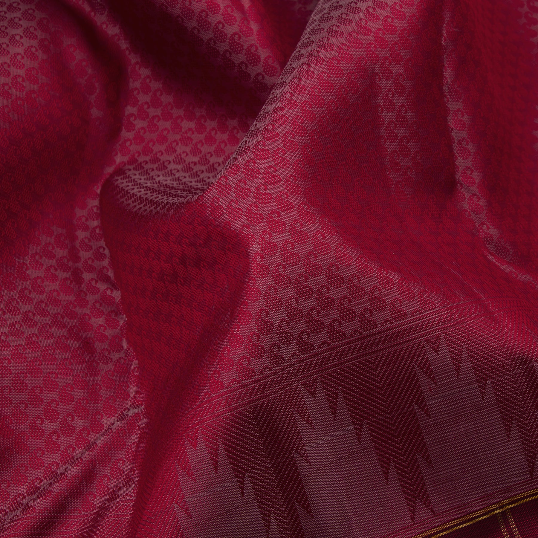 Kanakavalli Kanjivaram Silk Sari 23-599-HS001-03168 - Fabric View