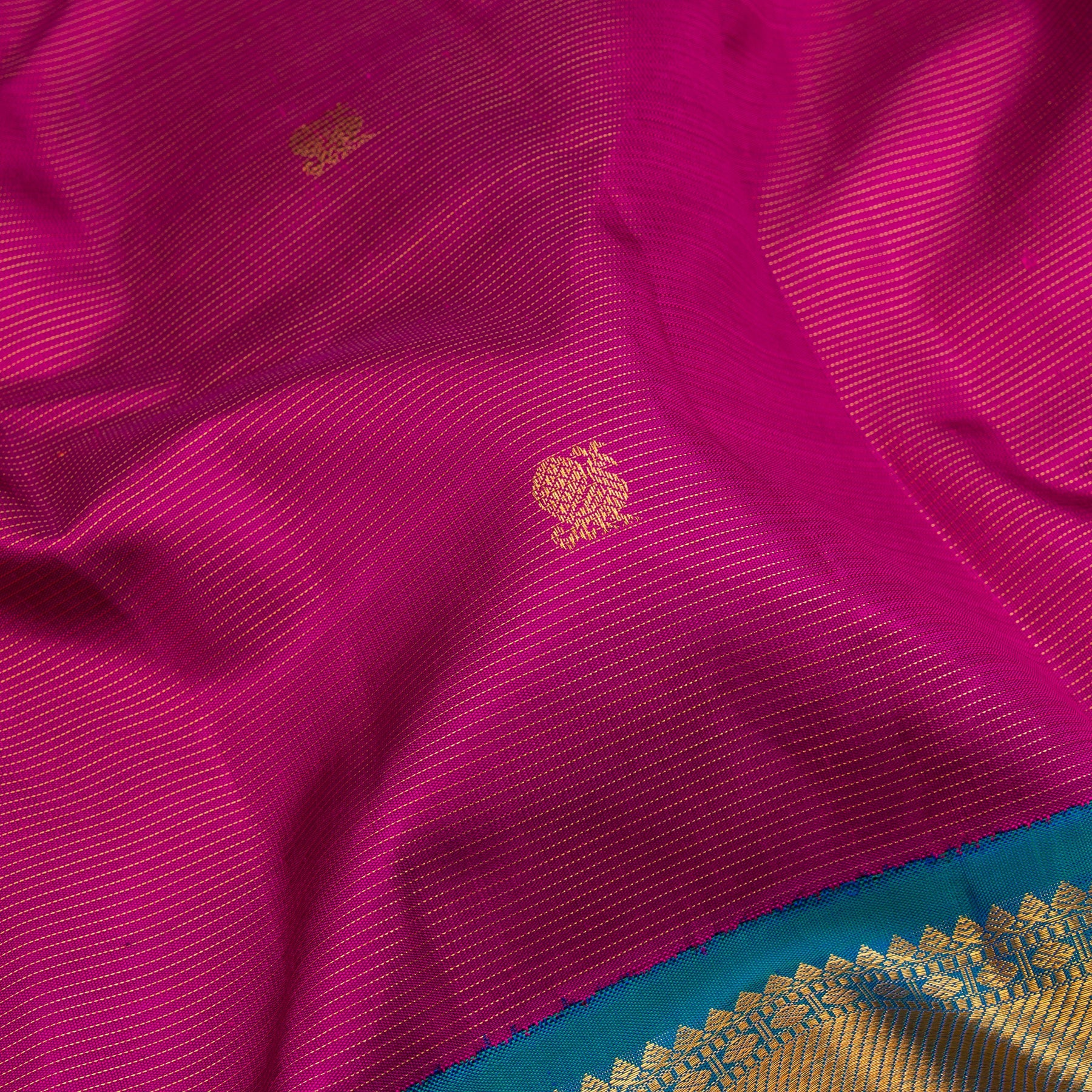 Kanakavalli Kanjivaram Silk Sari 23-599-HS001-05265 - Fabric View