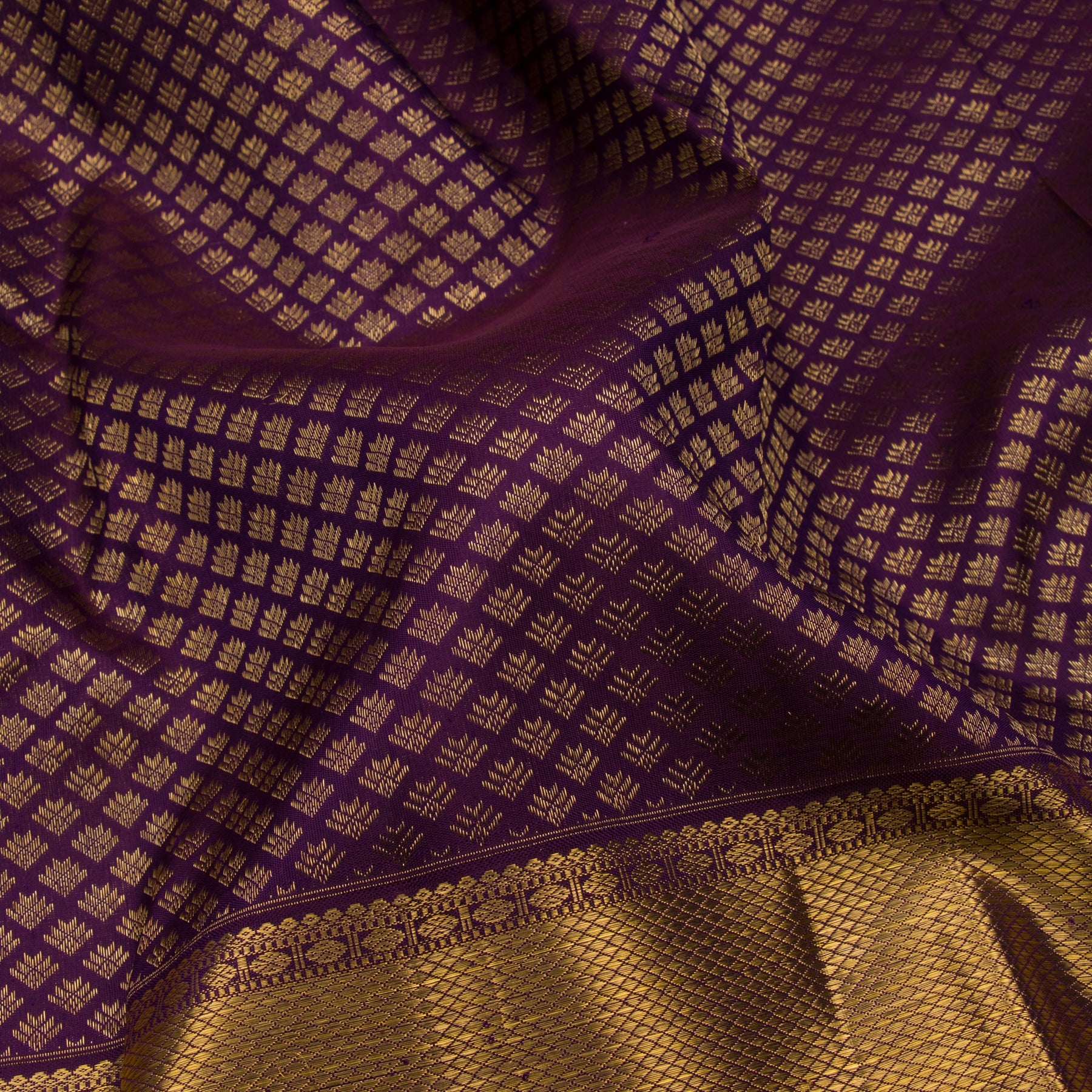 Kanakavalli Kanjivaram Silk Sari 23-599-HS001-09754 - Fabric View