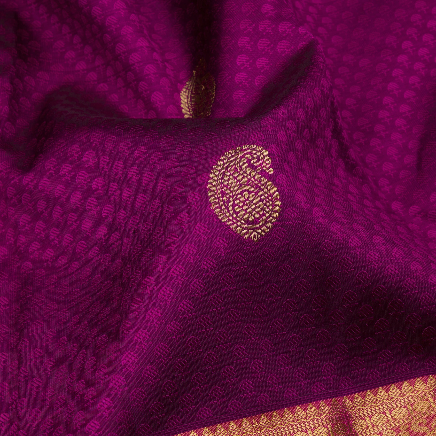 Kanakavalli Kanjivaram Silk Sari 23-599-HS001-09772 - Fabric View