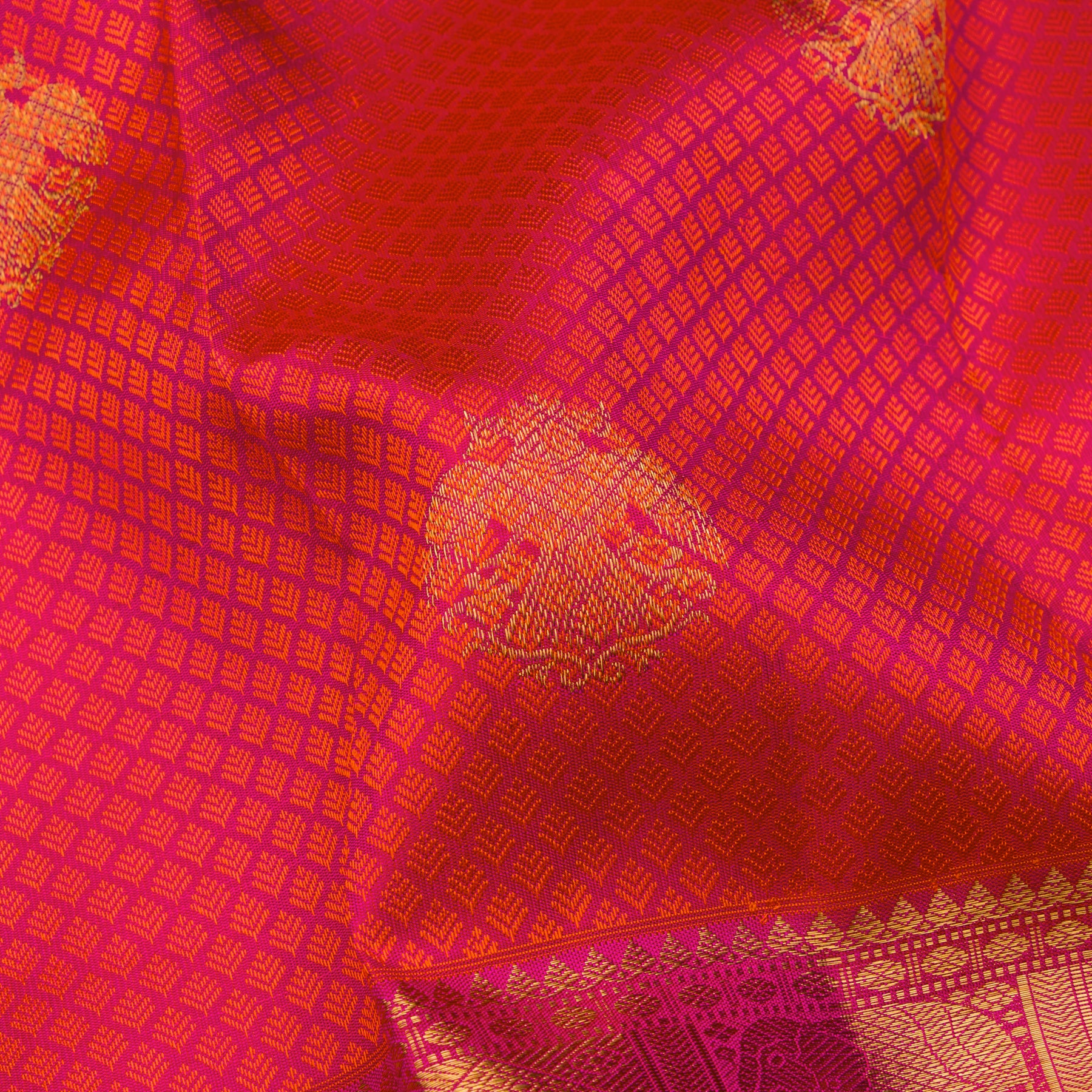 Kanakavalli Kanjivaram Silk Sari 23-599-HS001-11232 - Fabric View