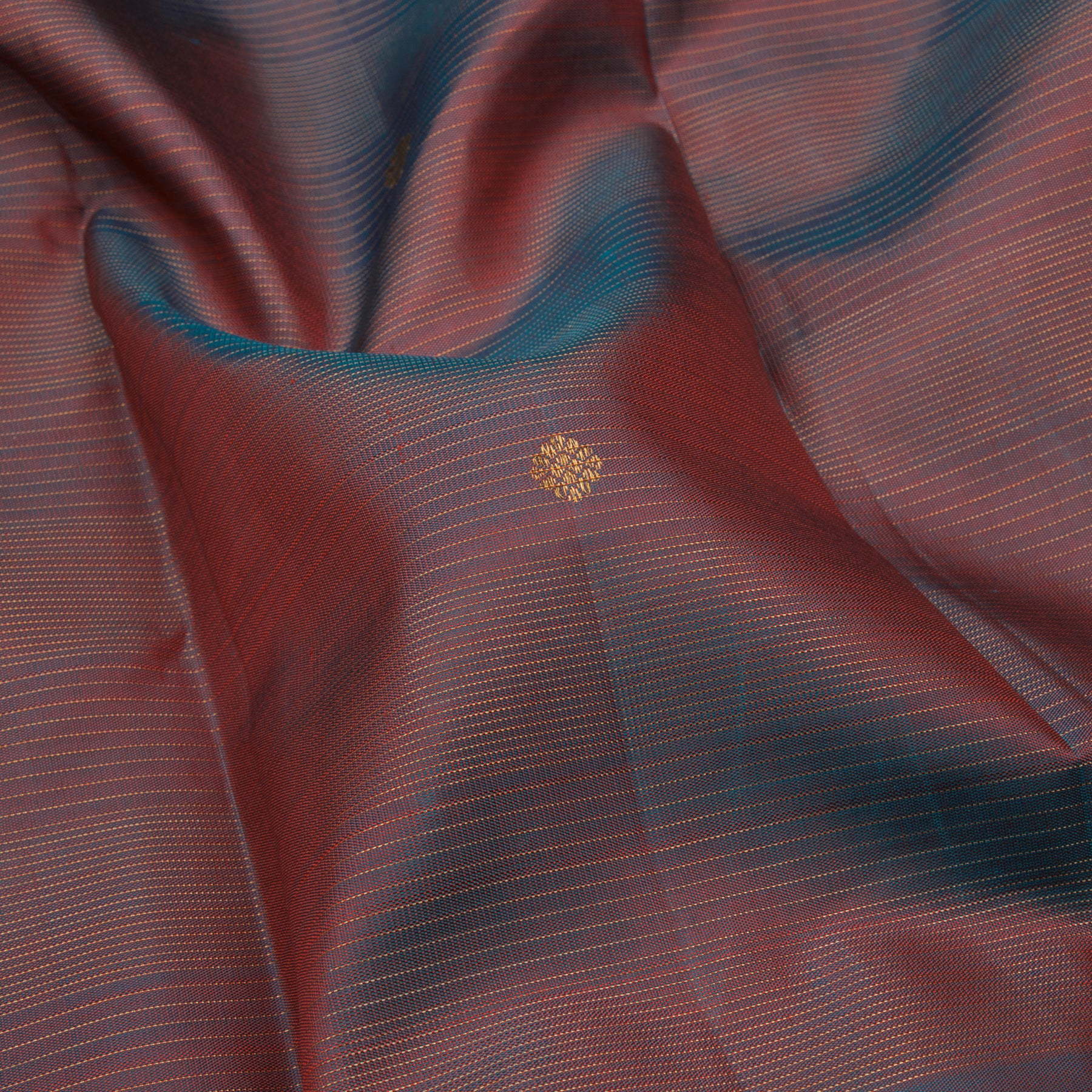 Kanakavalli Kanjivaram Silk Sari 23-599-HS001-11240 - Fabric View