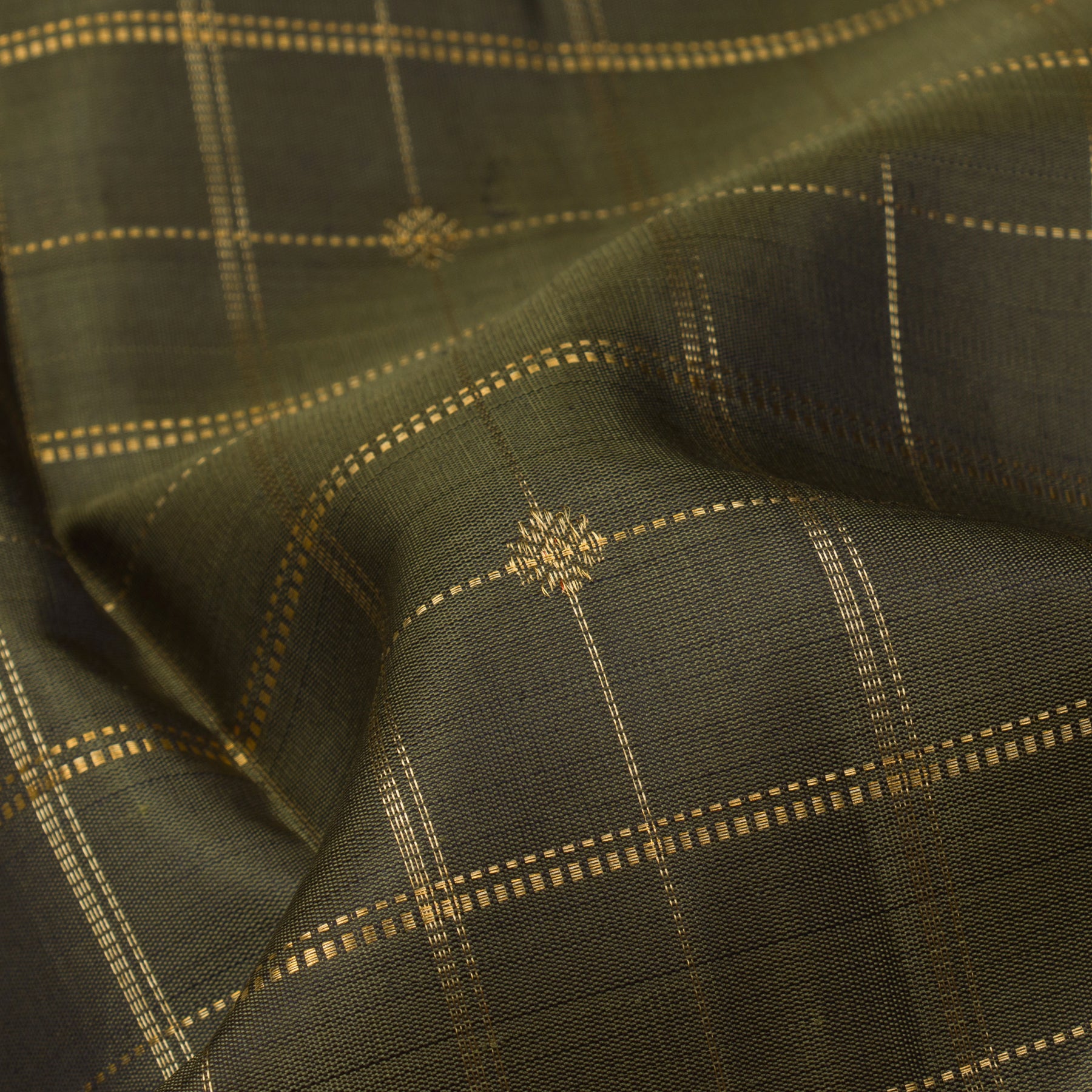 Kanakavalli Kanjivaram Silk Sari 23-599-HS001-12382 - Fabric View