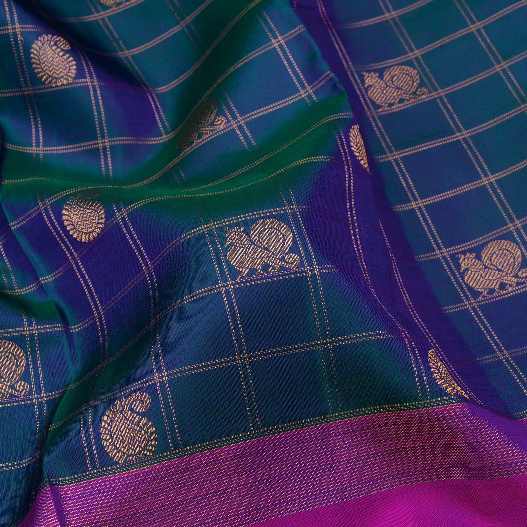 Kanakavalli Kanjivaram Silk Sari 23-599-HS001-12453 - Fabric View
