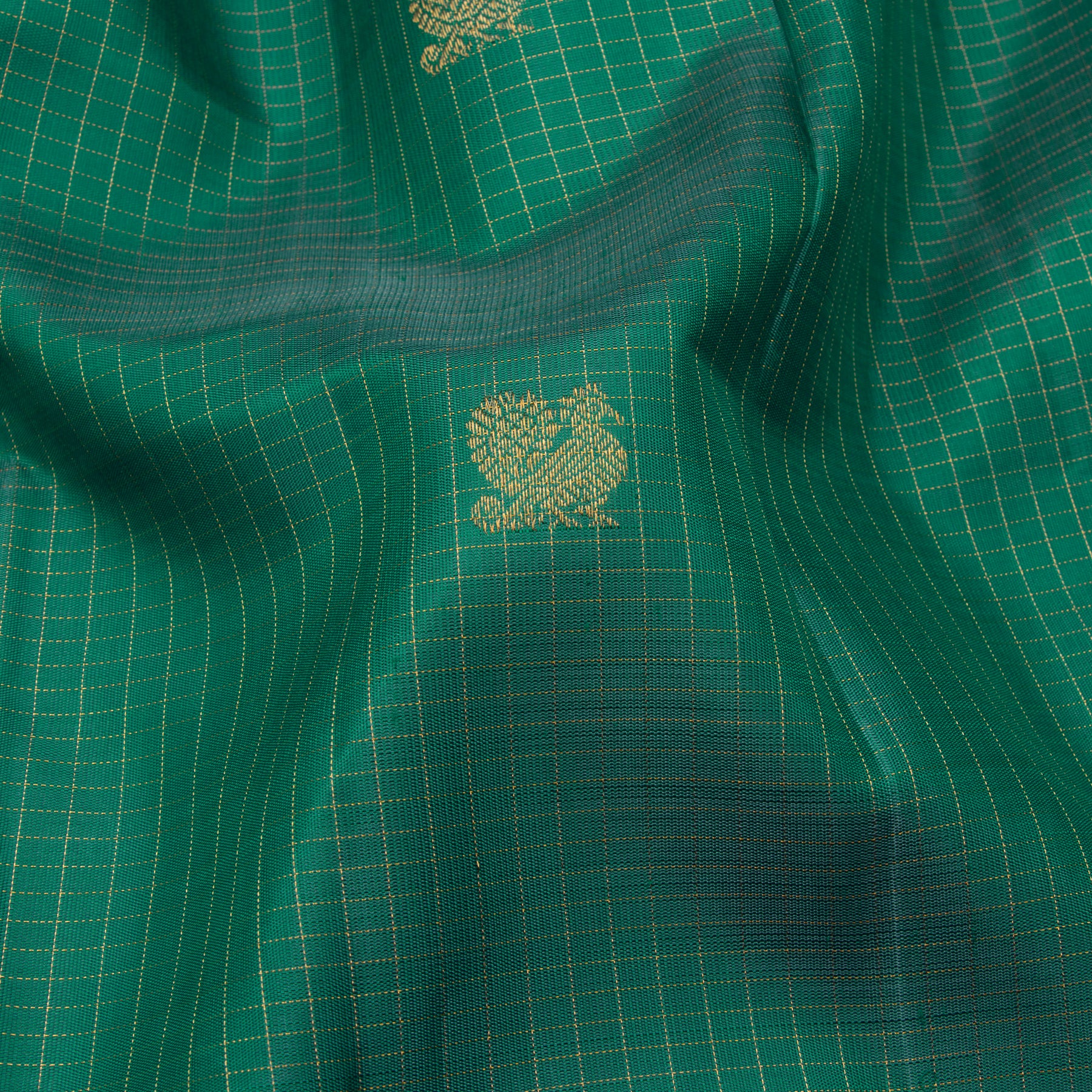 Kanakavalli Kanjivaram Silk Sari 23-599-HS001-13833 - Fabric View