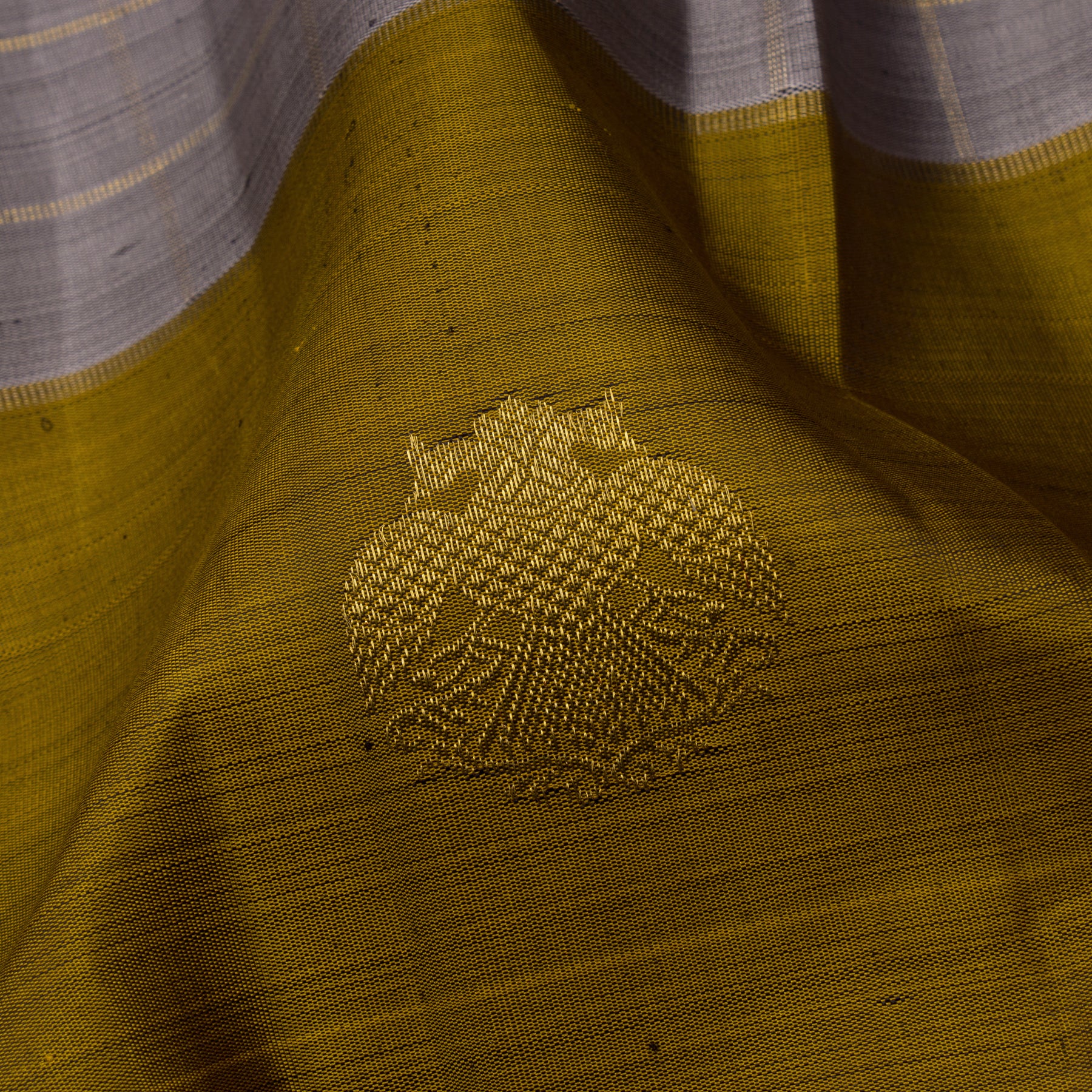 Kanakavalli Kanjivaram Silk Sari 23-599-HS001-13839 - Fabric View