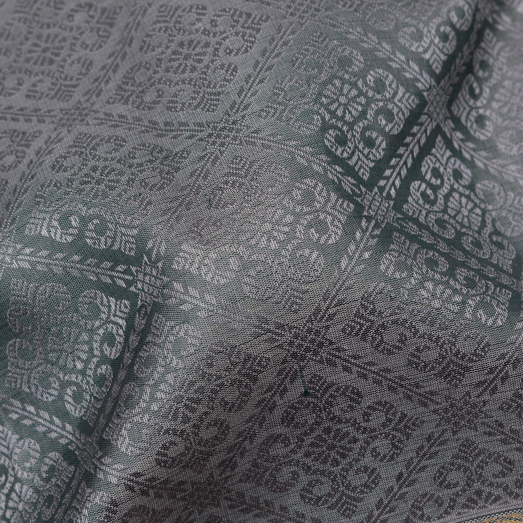 Kanakavalli Kanjivaram Silk Sari 23-599-HS001-13875 - Fabric View