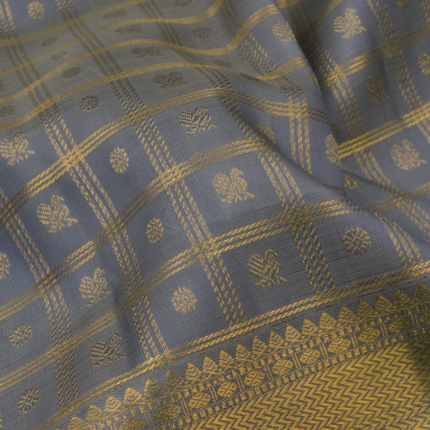 Kanakavalli Kanjivaram Silk Sari 23-611-HS001-01521 - Fabric View