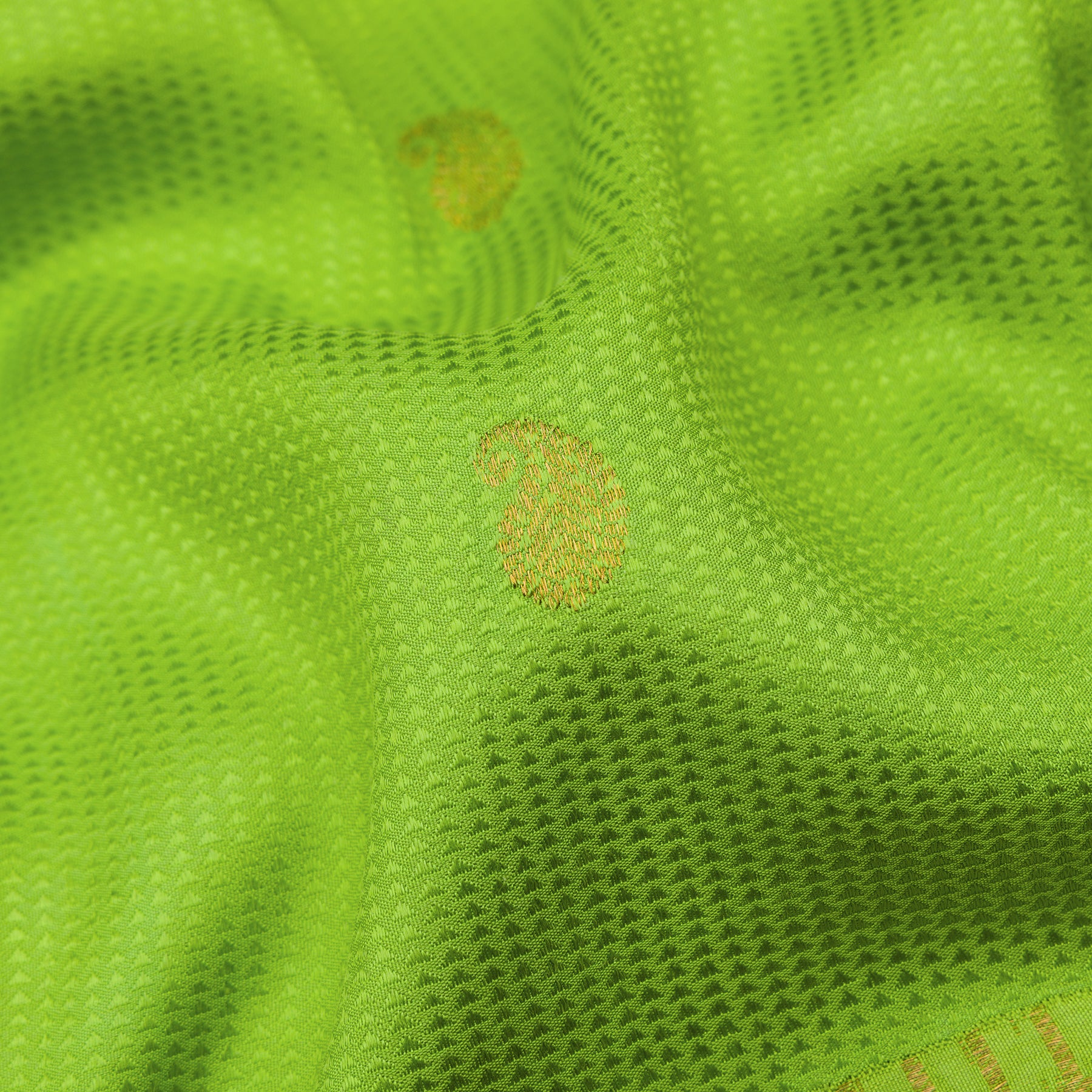 Kanakavalli Kanjivaram Silk Sari 23-611-HS001-02322 - Fabric View