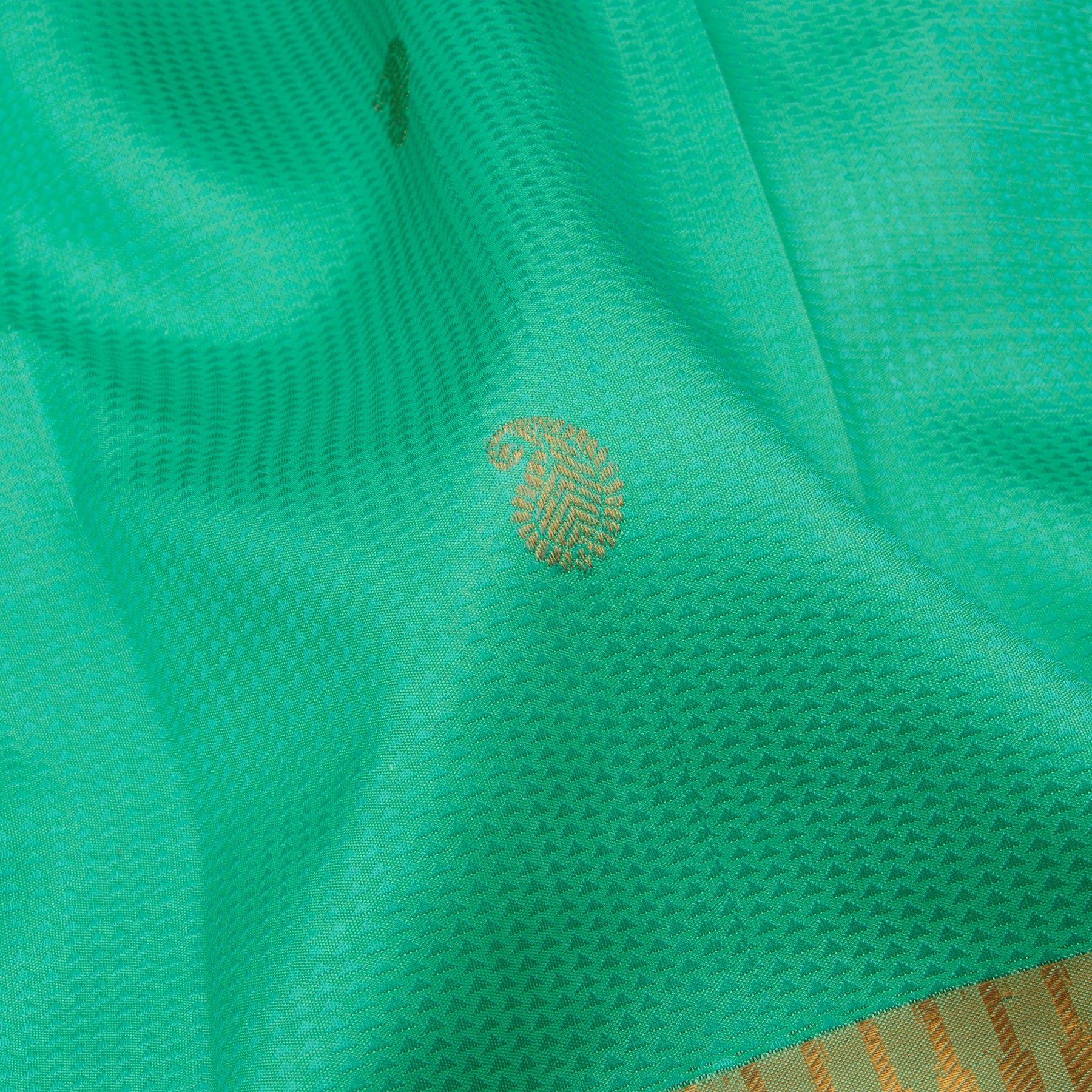 Kanakavalli Kanjivaram Silk Sari 23-611-HS001-03254 - Fabric View