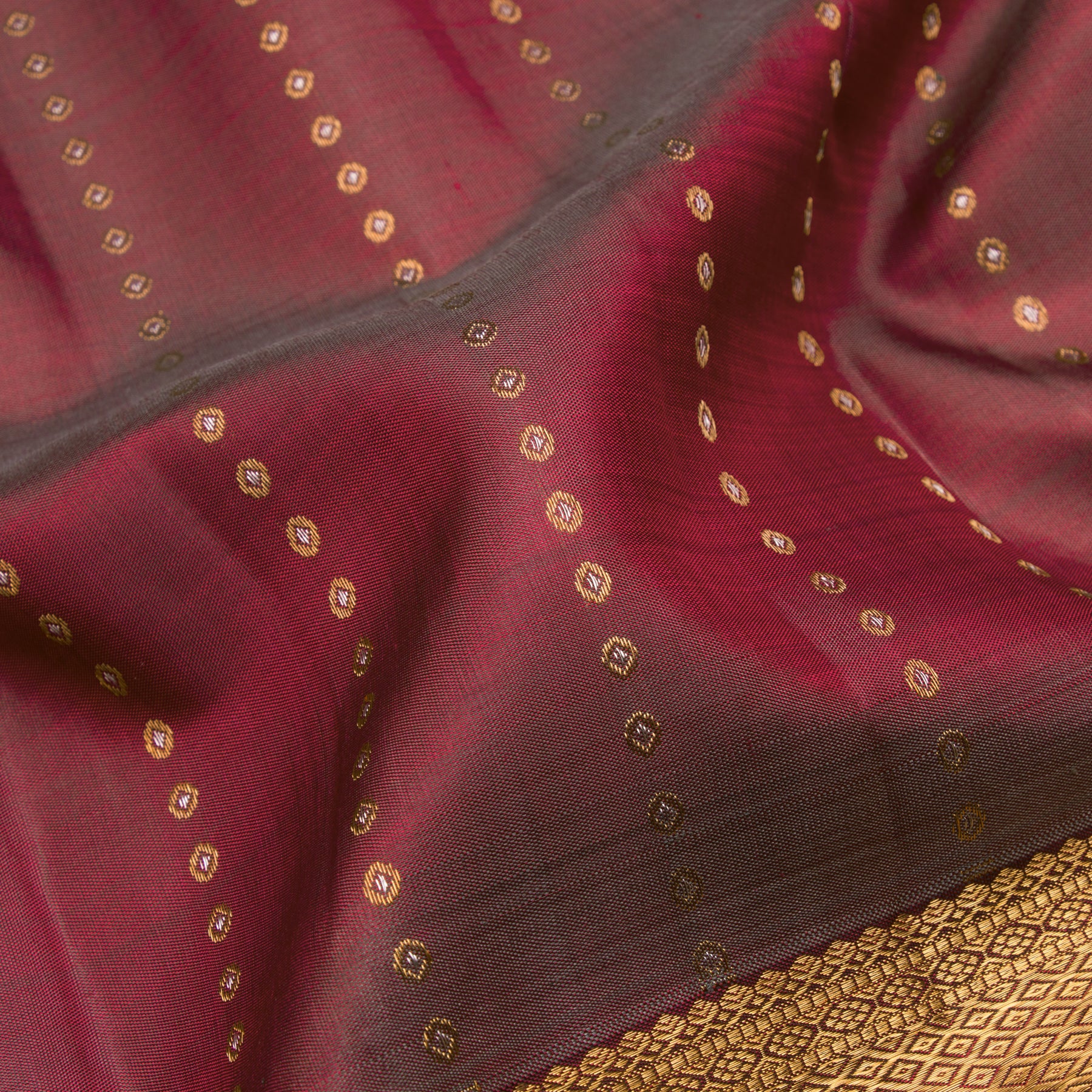 Kanakavalli Kanjivaram Silk Sari 23-611-HS001-04563 - Fabric View