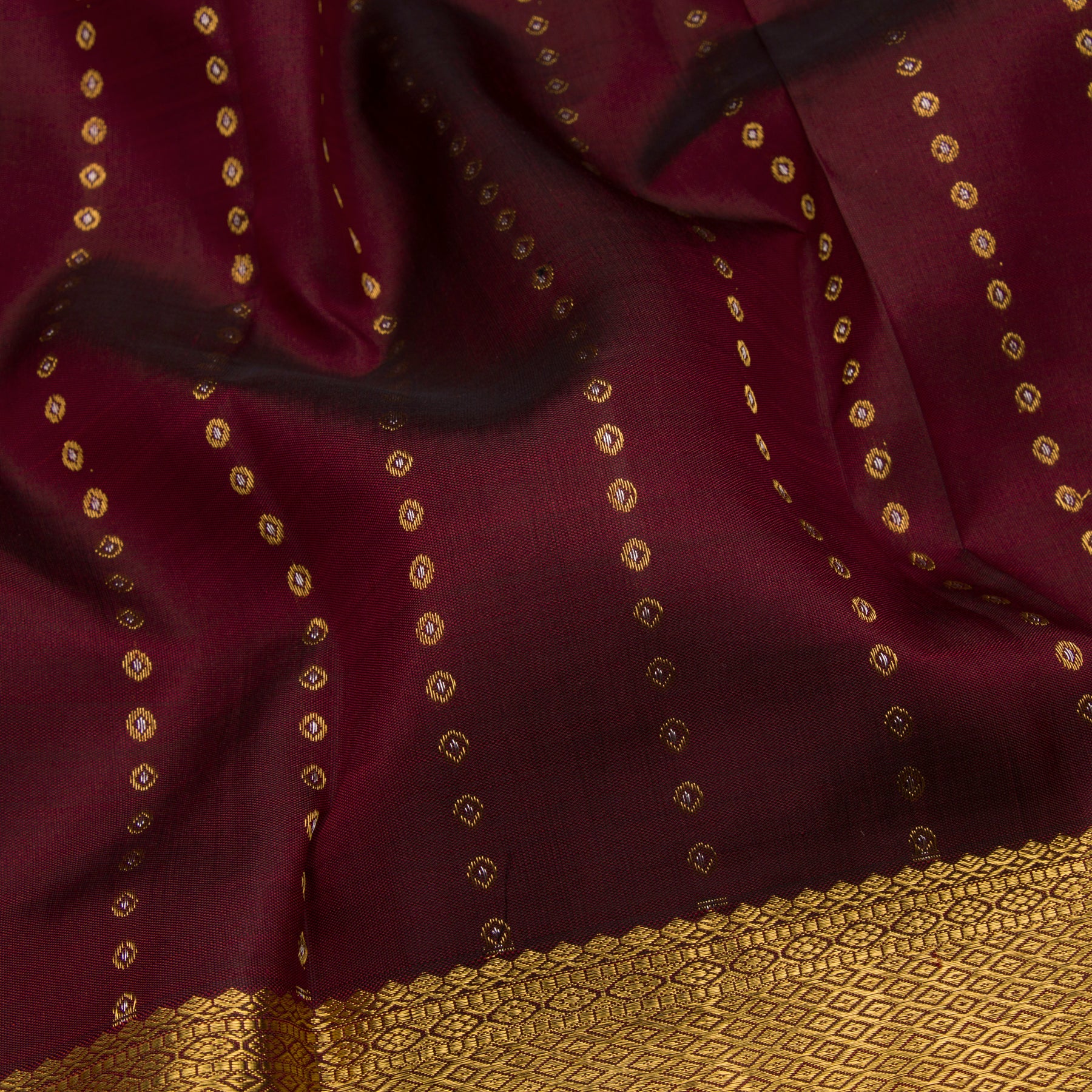 Kanakavalli Kanjivaram Silk Sari 23-611-HS001-11732 - Fabric View