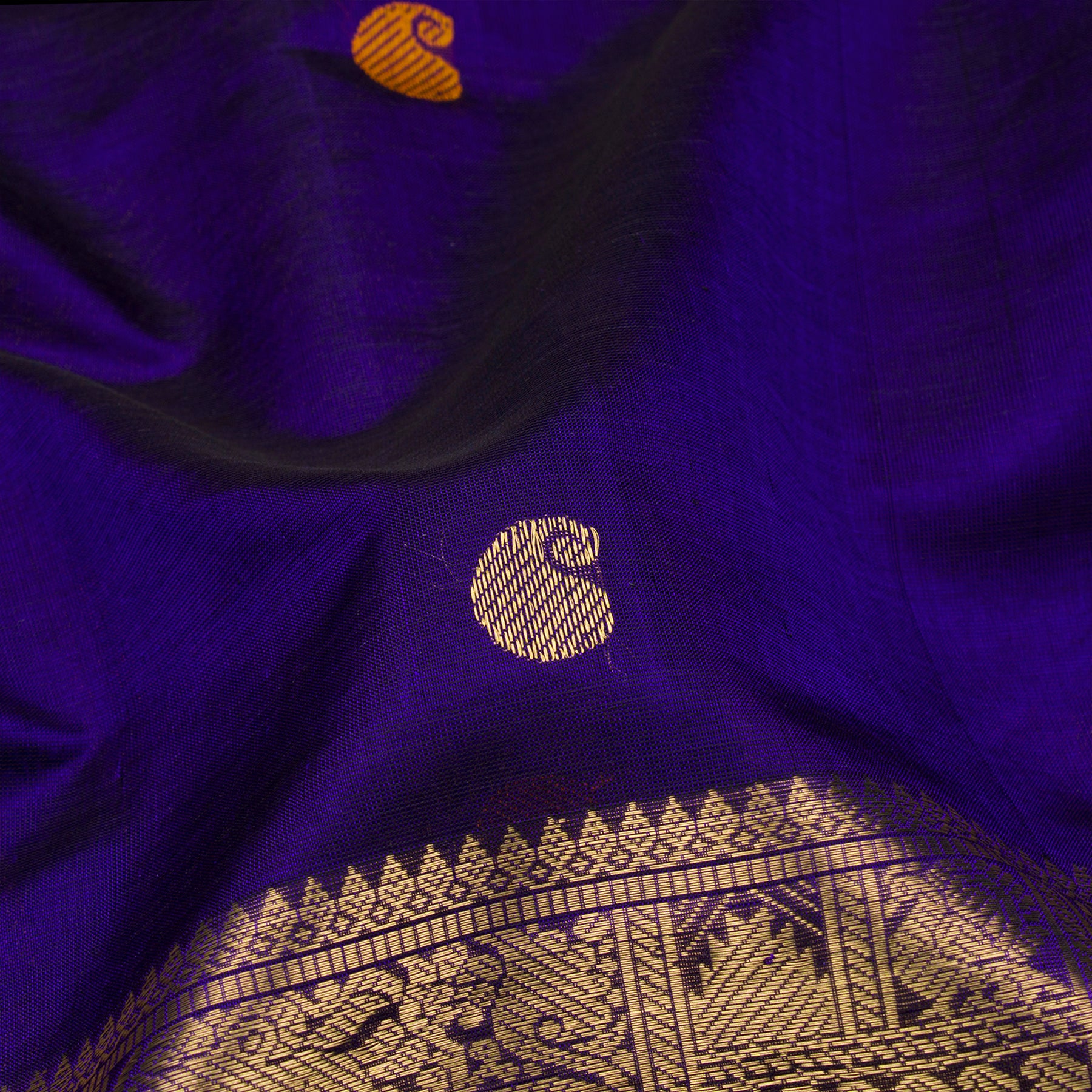 Kanakavalli Silk/Cotton Sari 23-613-HS005-09528 - Fabric View