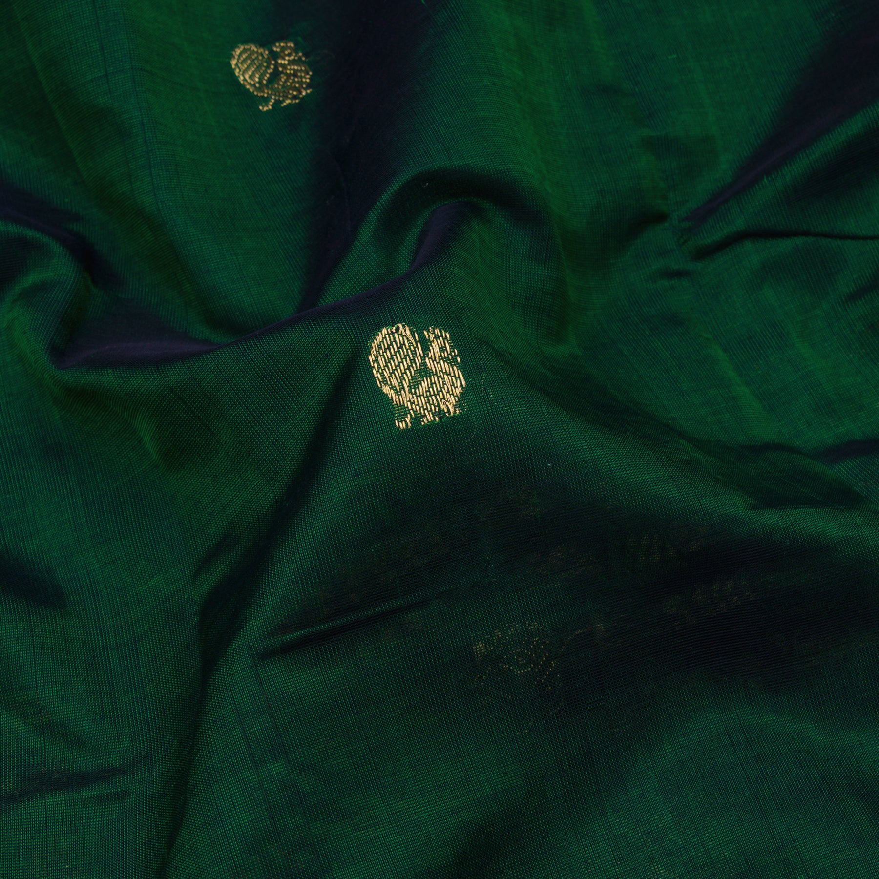 Kanakavalli Silk/Cotton Sari 23-613-HS005-14176 - Fabric View