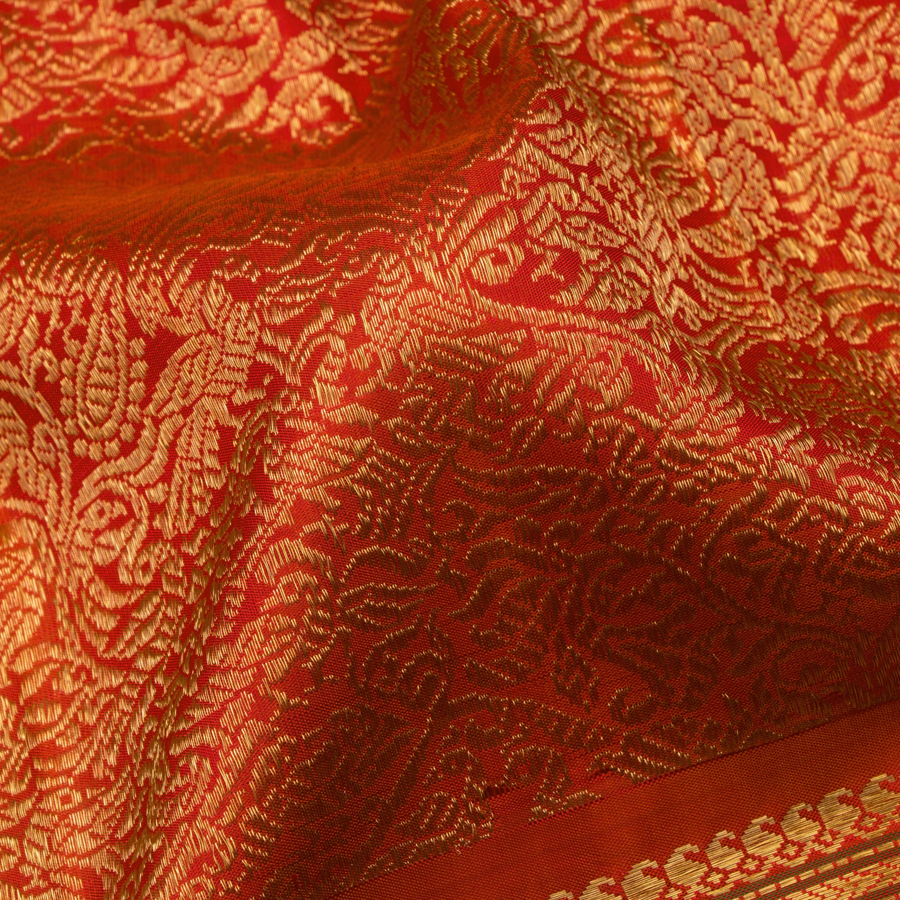 Kanakavalli Kanjivaram Silk Sari 24-040-HS001-01039 - Fabric View