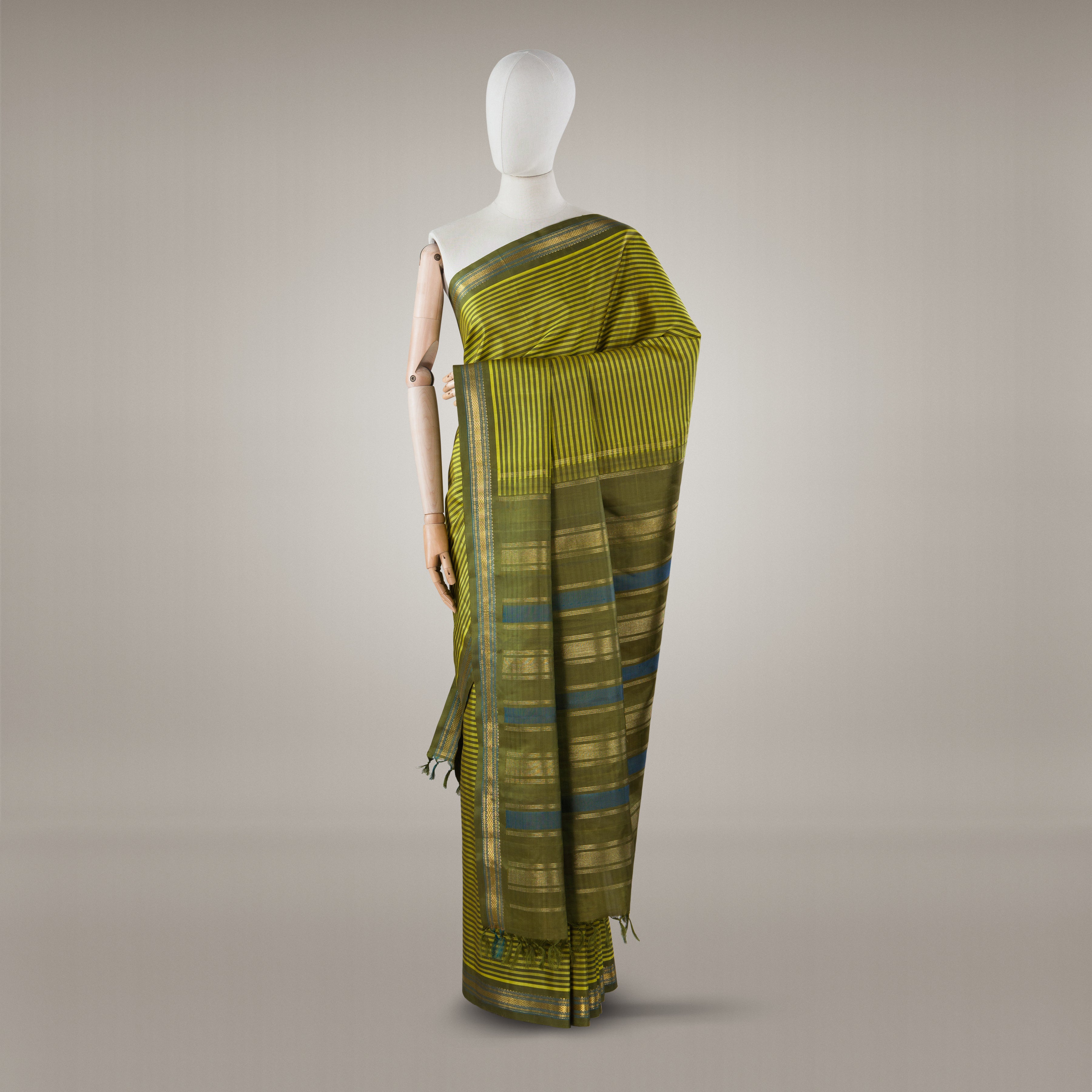 Kanakavalli Kanjivaram Silk Sari 24-040-HS001-04634 - Drape View