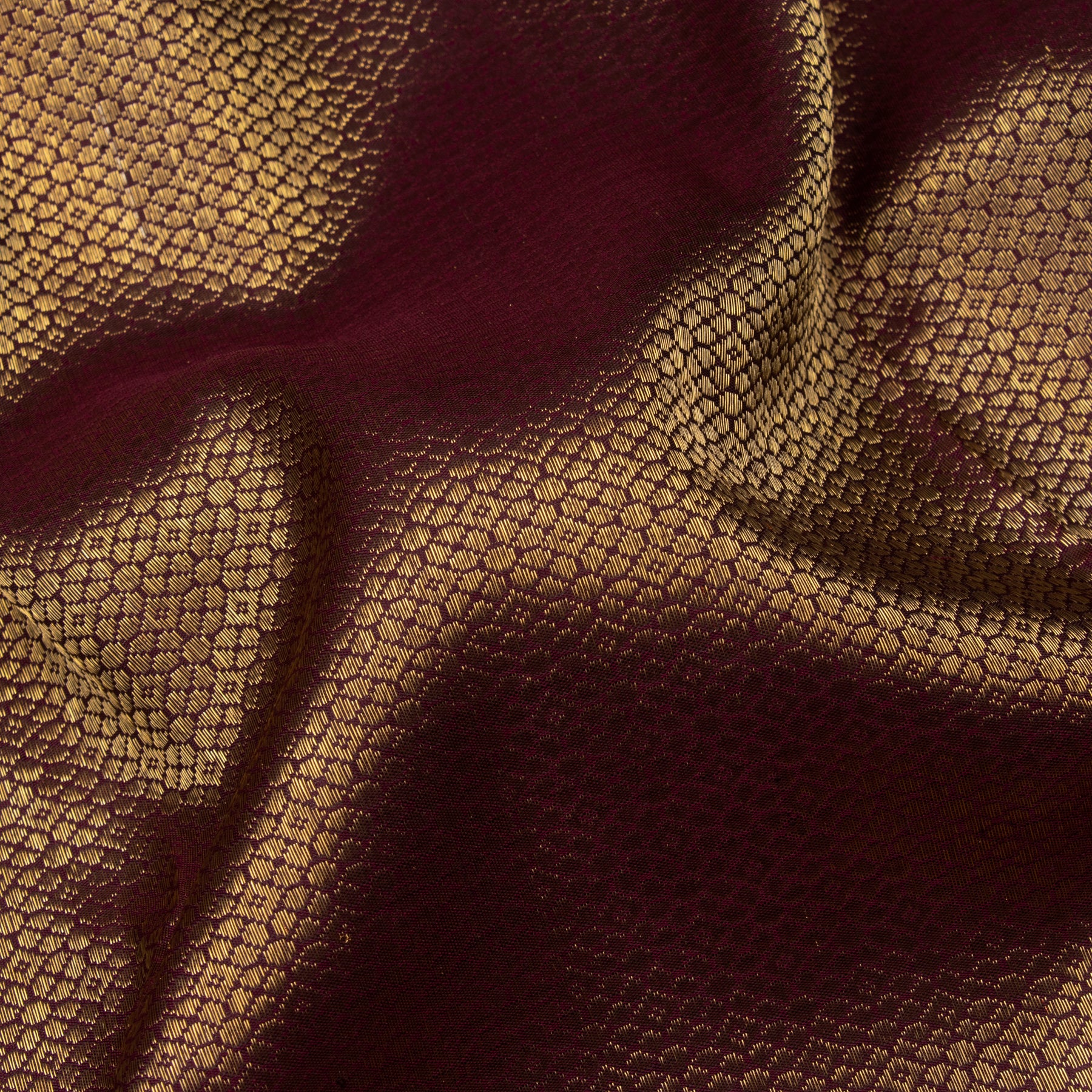 Kanakavalli Kanjivaram Silk Sari 24-040-HS001-04689 - Fabric View