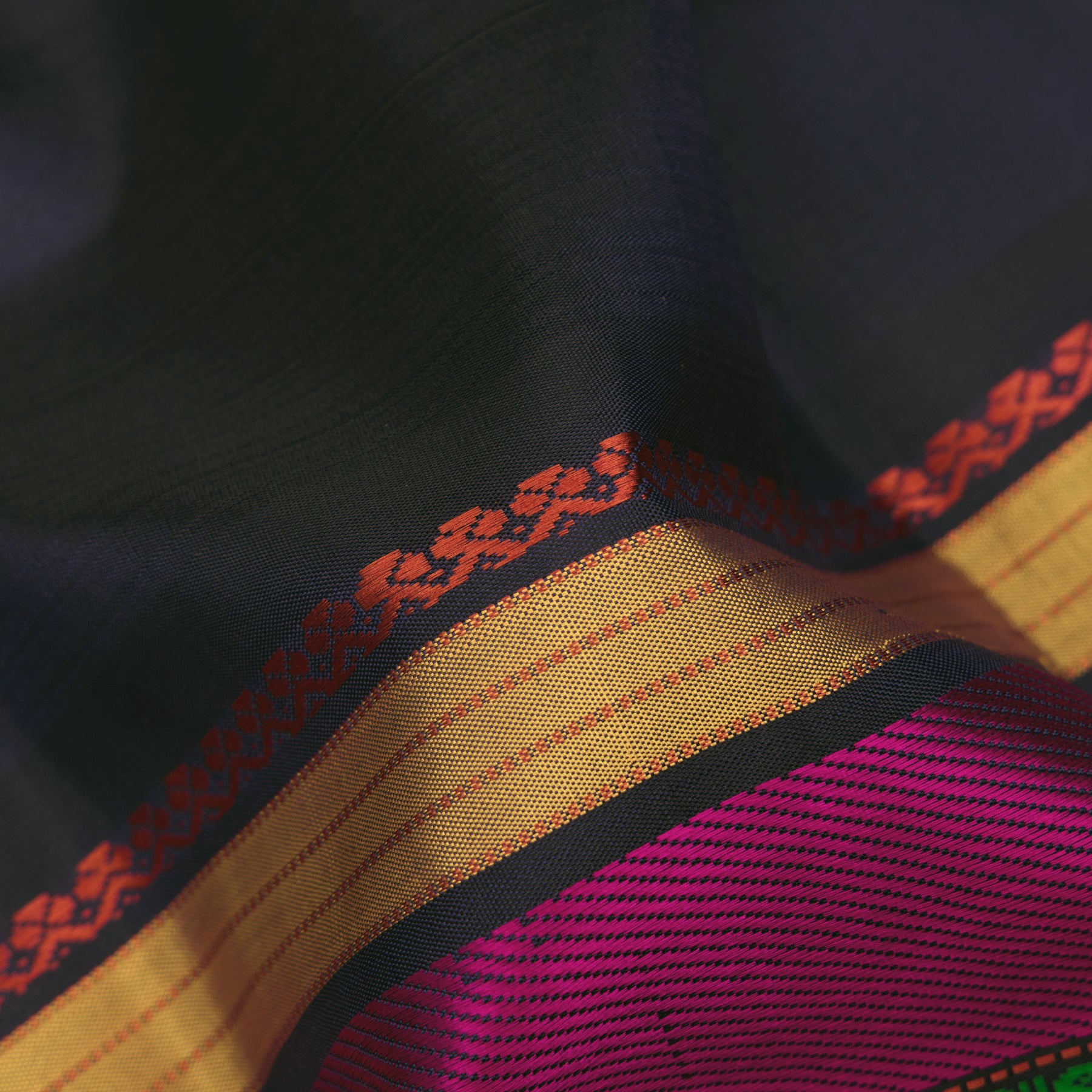 Kanakavalli Kanjivaram Silk Sari 24-040-HS001-08158 - Fabric View