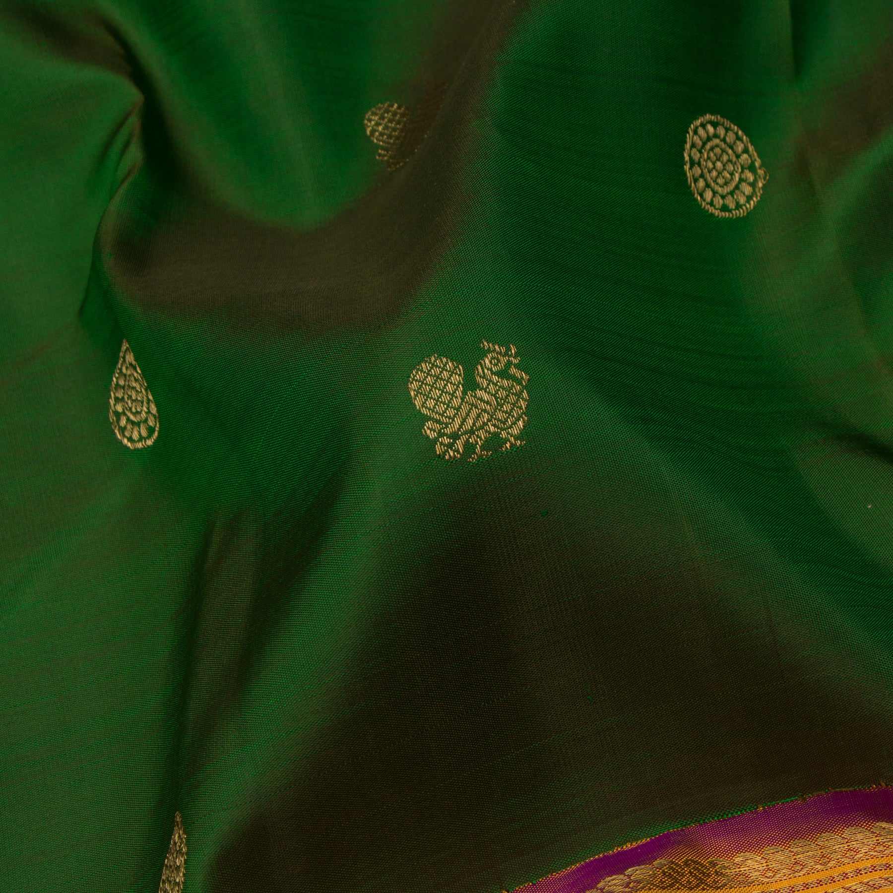 Kanakavalli Kanjivaram Silk Sari 24-041-HS001-02383 - Fabric View