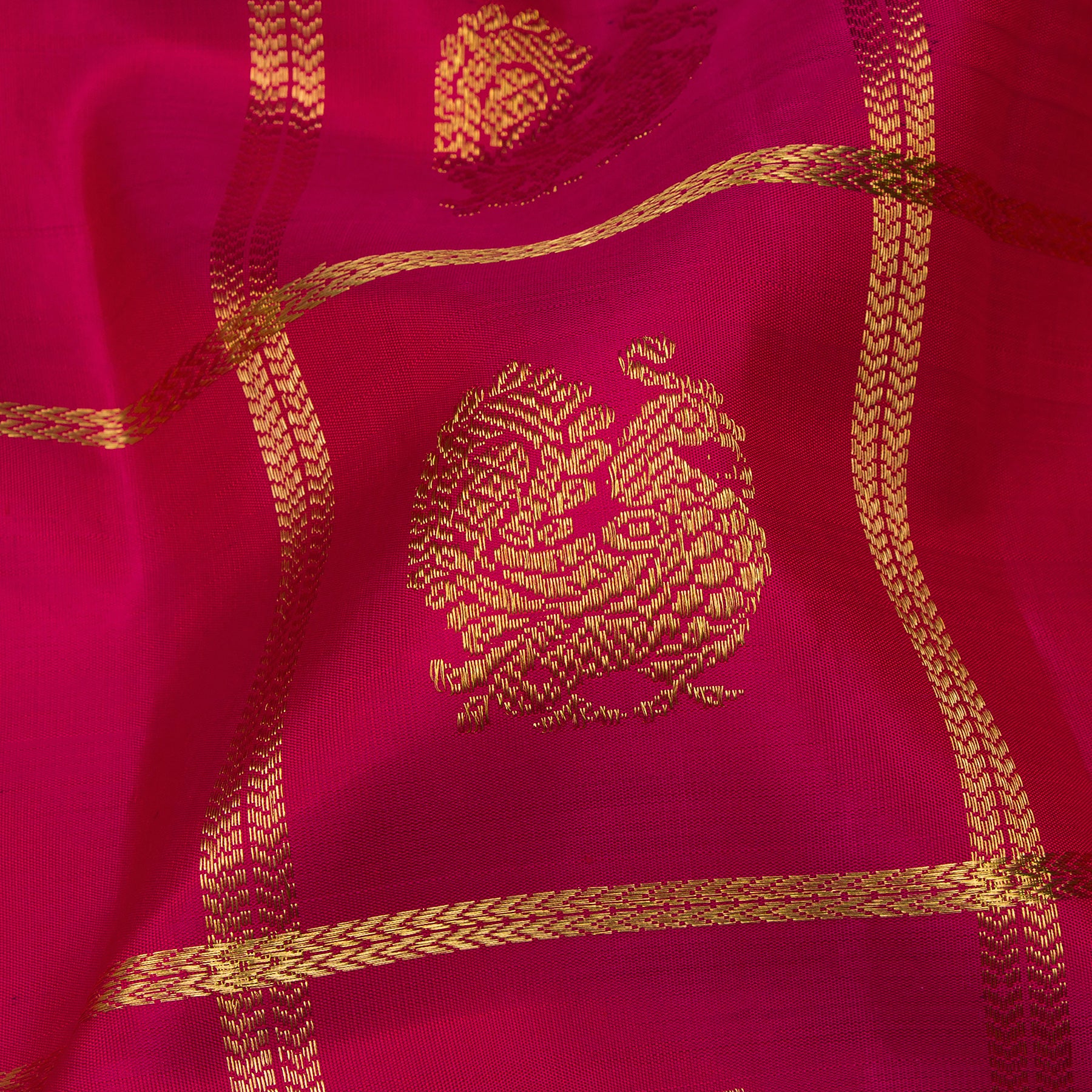 Kanakavalli Kanjivaram Silk Sari 24-041-HS001-04755 - Fabric View