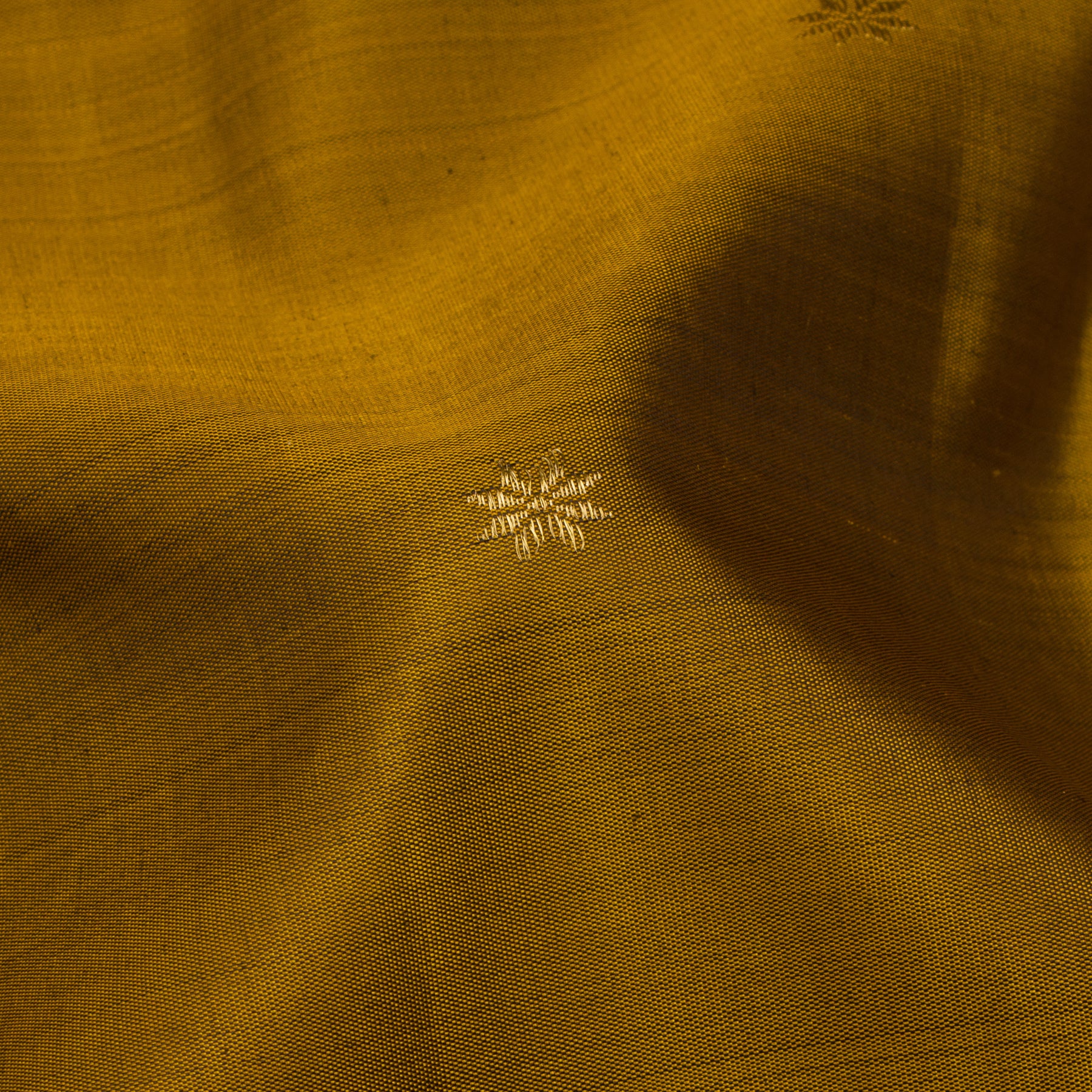 Kanakavalli Kanjivaram Silk Sari 24-041-HS001-06962 - Fabric View