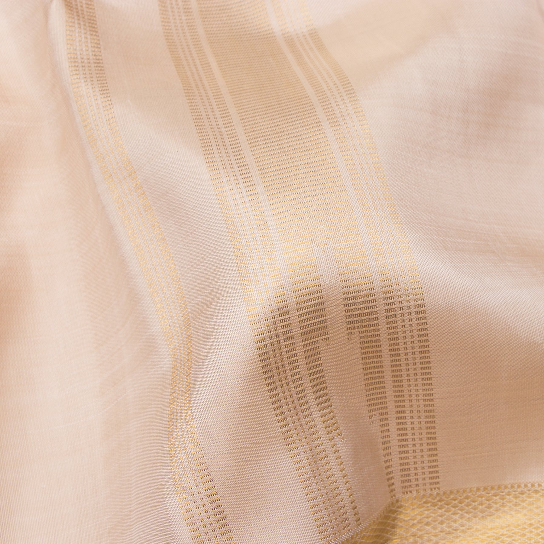 Kanakavalli Kanjivaram Silk Angavastram CO-ORD 24-110-AF001-12232 - Detailed Fabric View