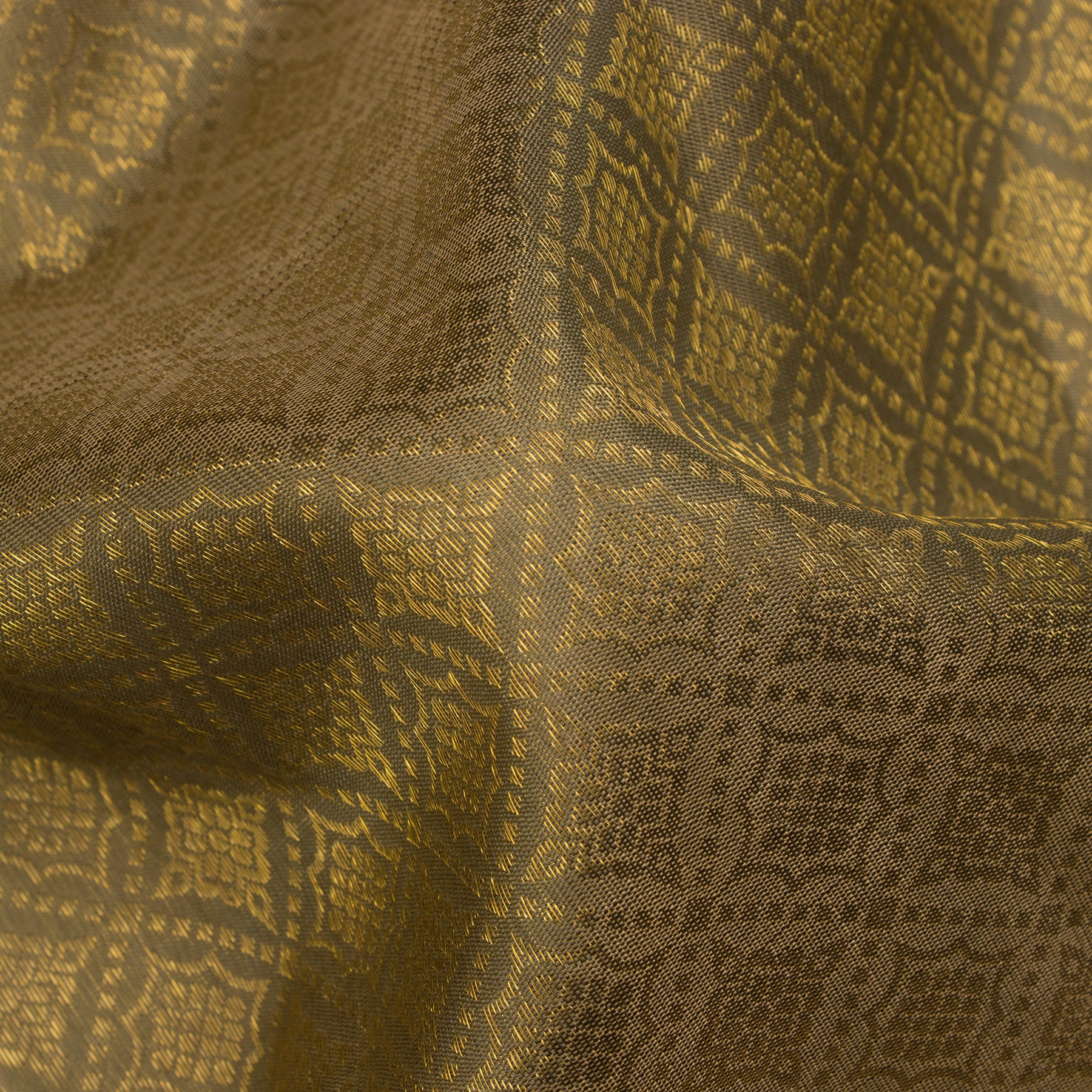 Kanakavalli Kanjivaram Silk Sari 24-110-HS001-00520 - Fabric View