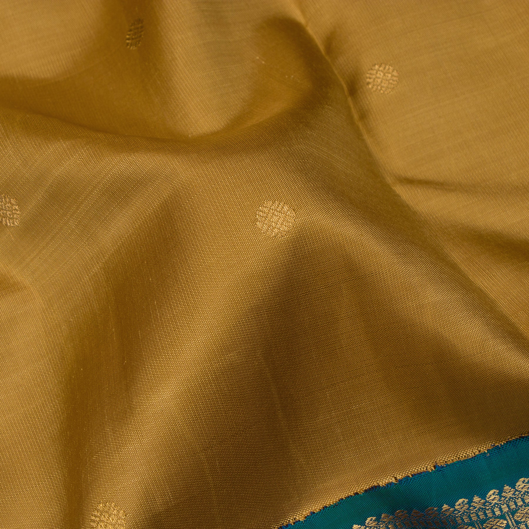 Kanakavalli Kanjivaram Silk Sari 24-110-HS001-00540 - Fabric View