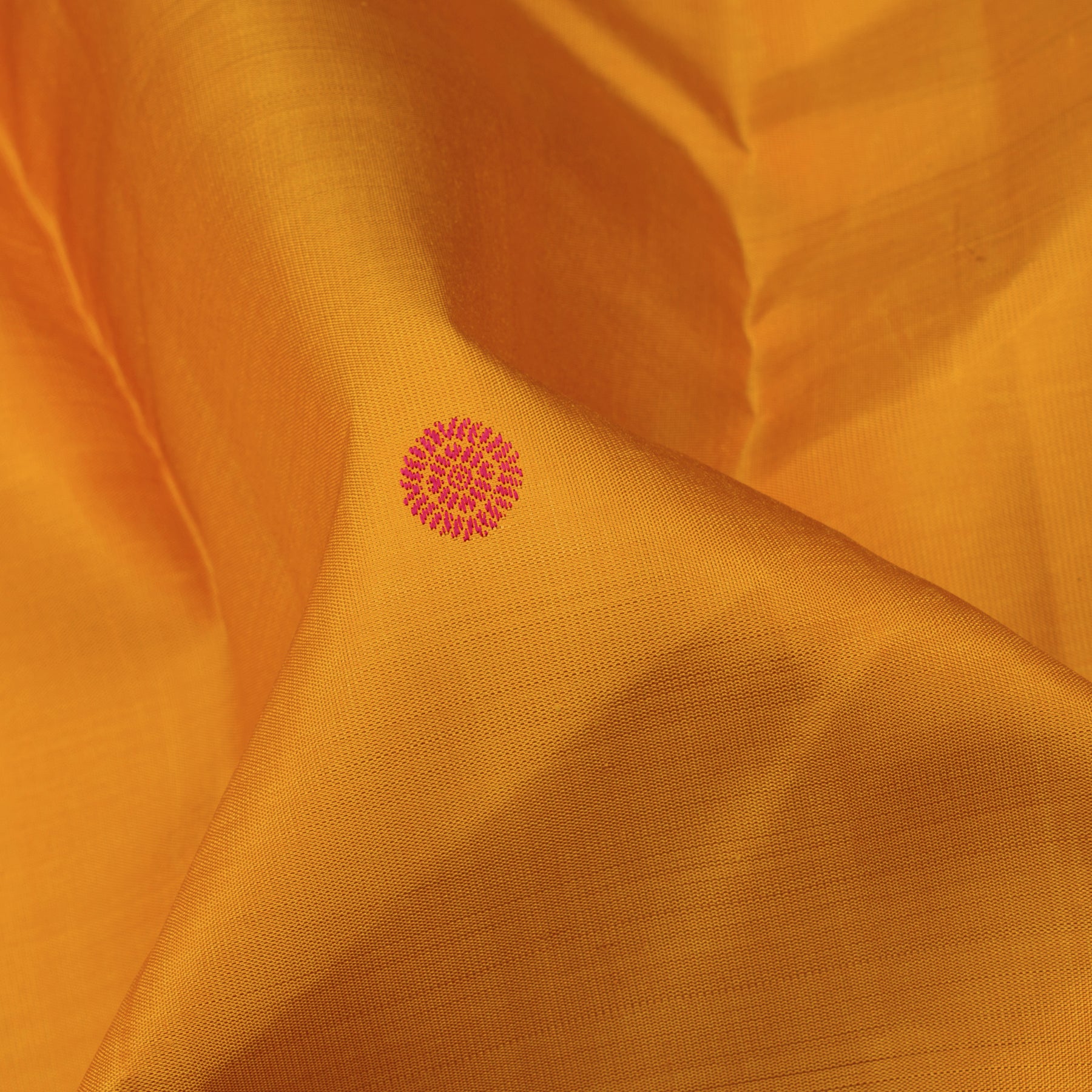 Kanakavalli Kanjivaram Silk Sari 24-110-HS001-00598 - Fabric View