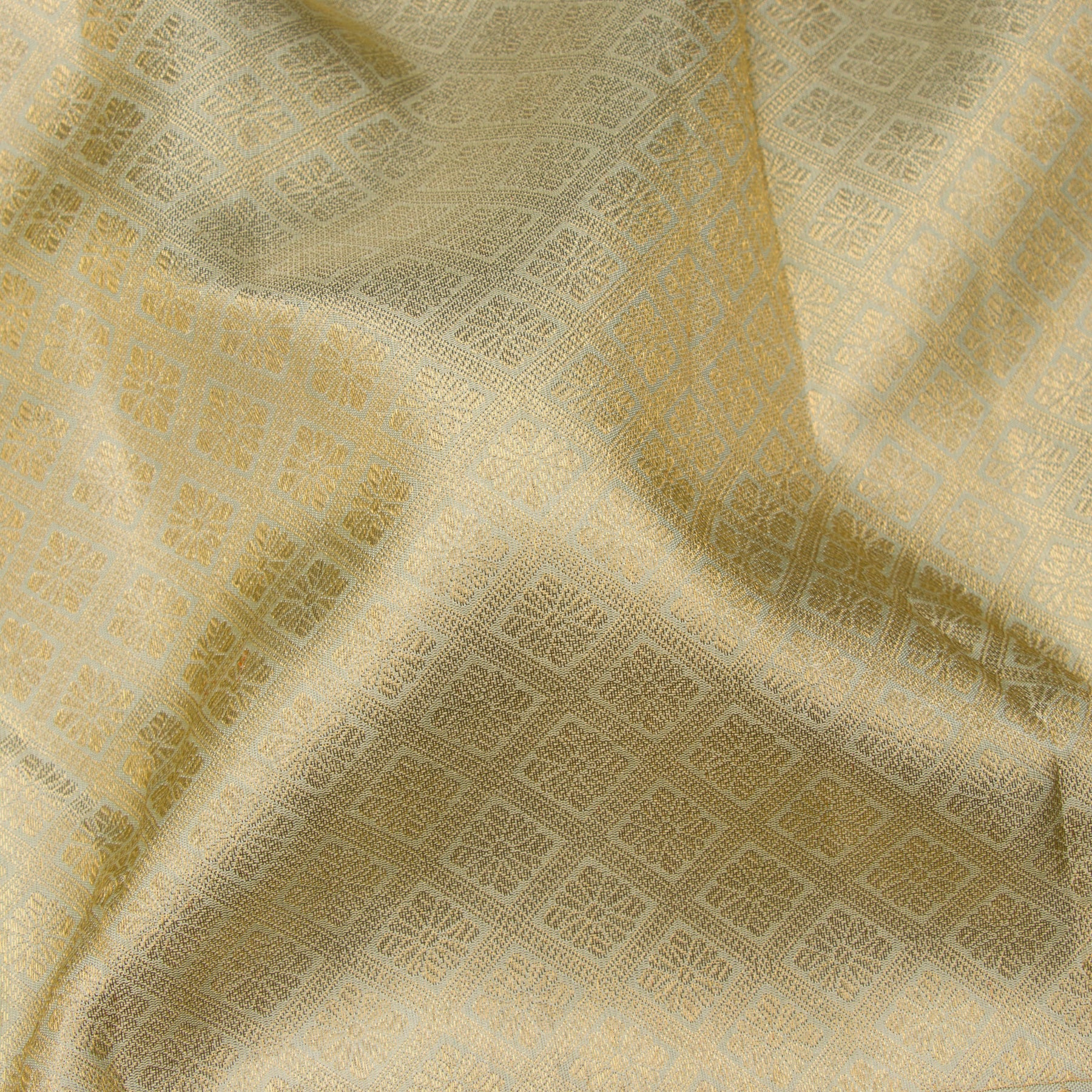 Kanakavalli Kanjivaram Silk Sari 24-110-HS001-00638 - Fabric View