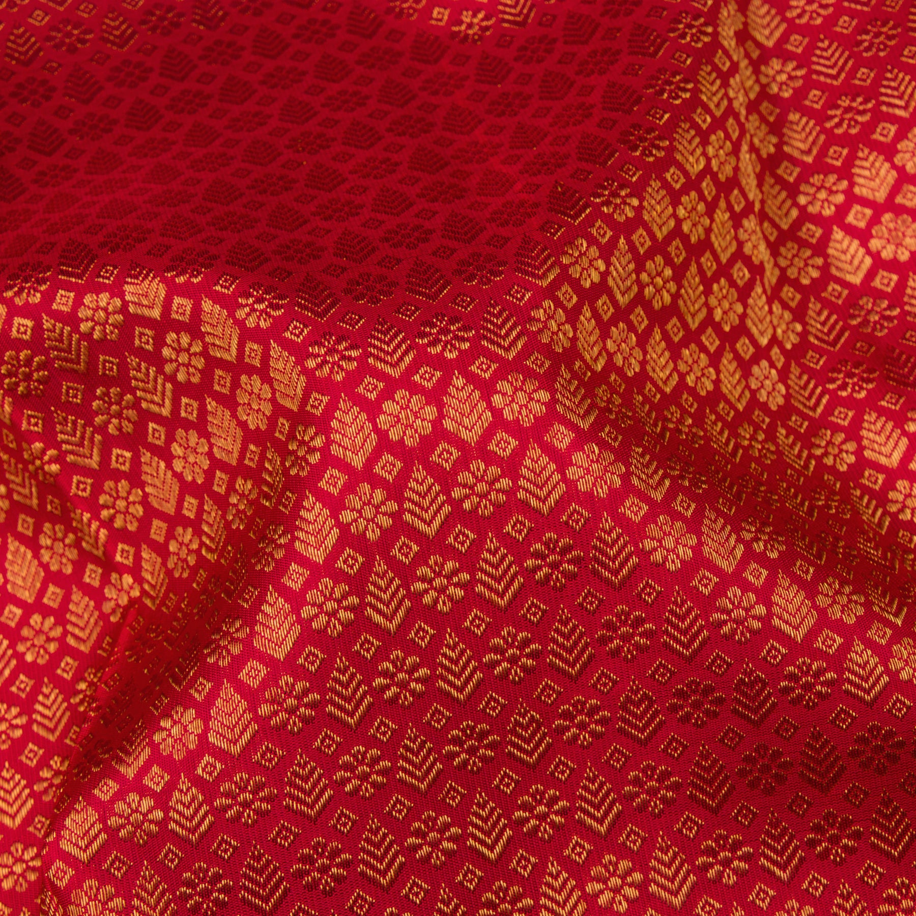 Kanakavalli Kanjivaram Silk Sari 24-110-HS001-00962 - Fabric View