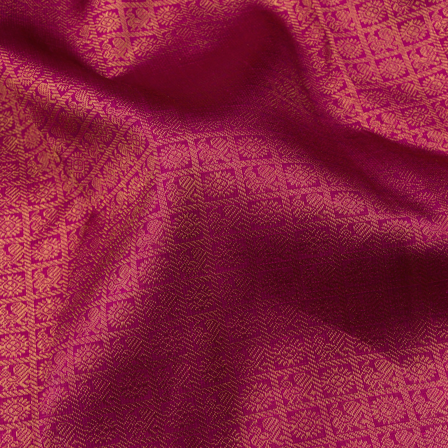 Kanakavalli Kanjivaram Silk Sari 24-110-HS001-01006 - Fabric View