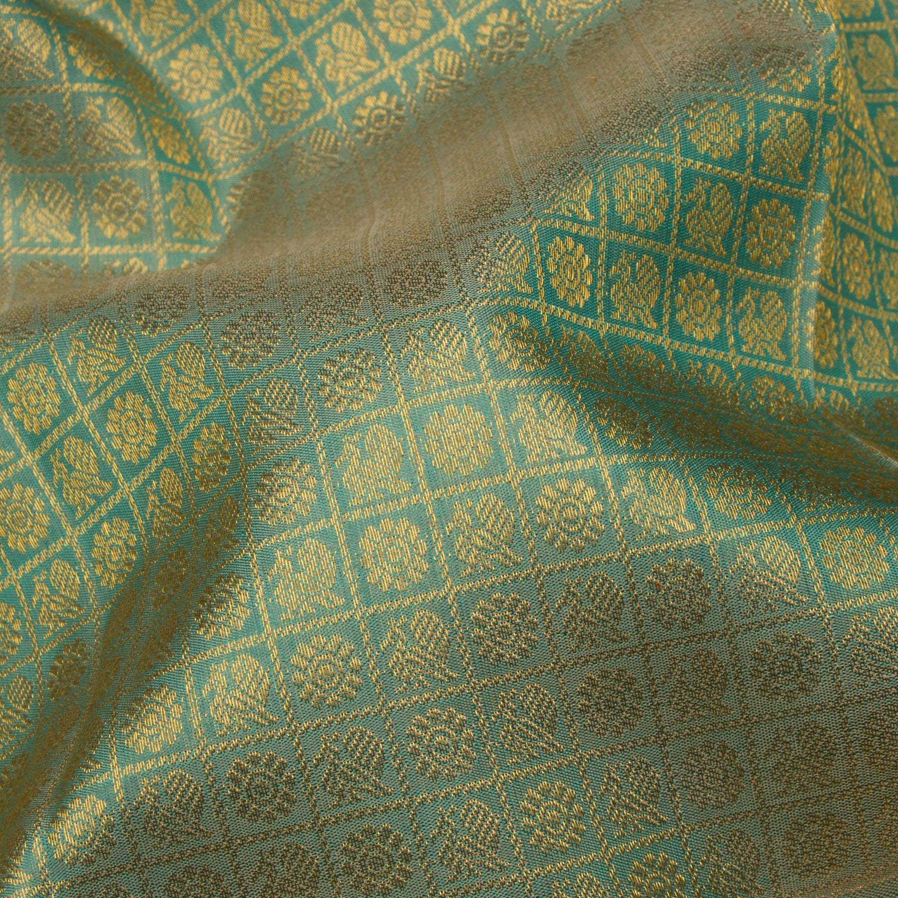 Kanakavalli Kanjivaram Silk Sari 24-110-HS001-02865 - Fabric View