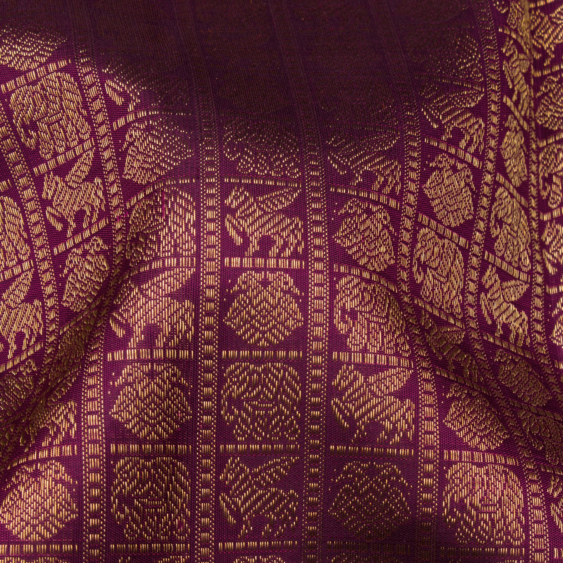 Kanakavalli Kanjivaram Silk Sari 24-110-HS001-02880 - Fabric View