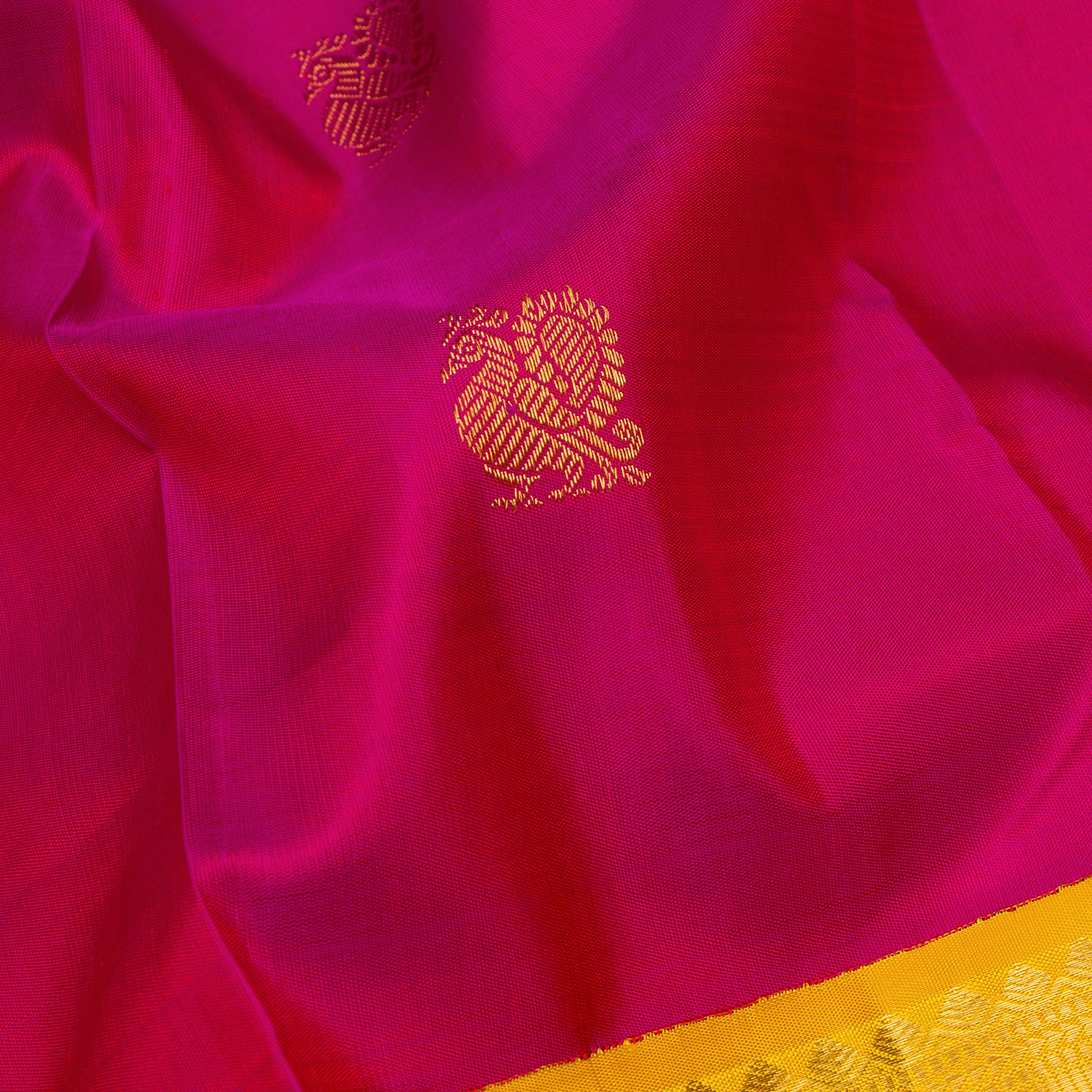 Kanakavalli Kanjivaram Silk Sari 24-110-HS001-02932 - Fabric View