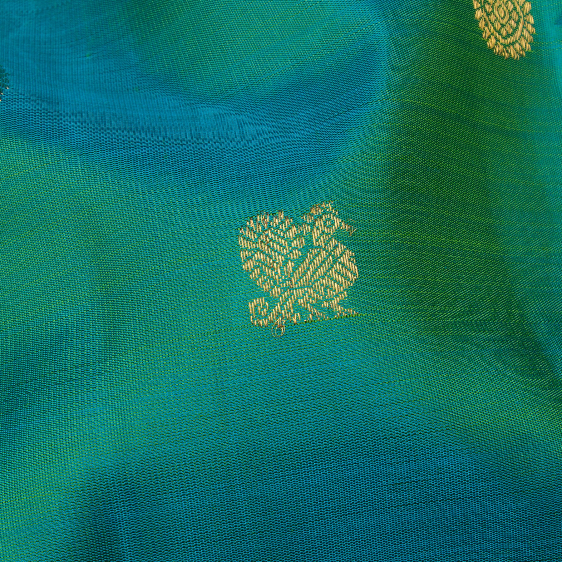 Kanakavalli Kanjivaram Silk Sari 24-110-HS001-02977 - Fabric View