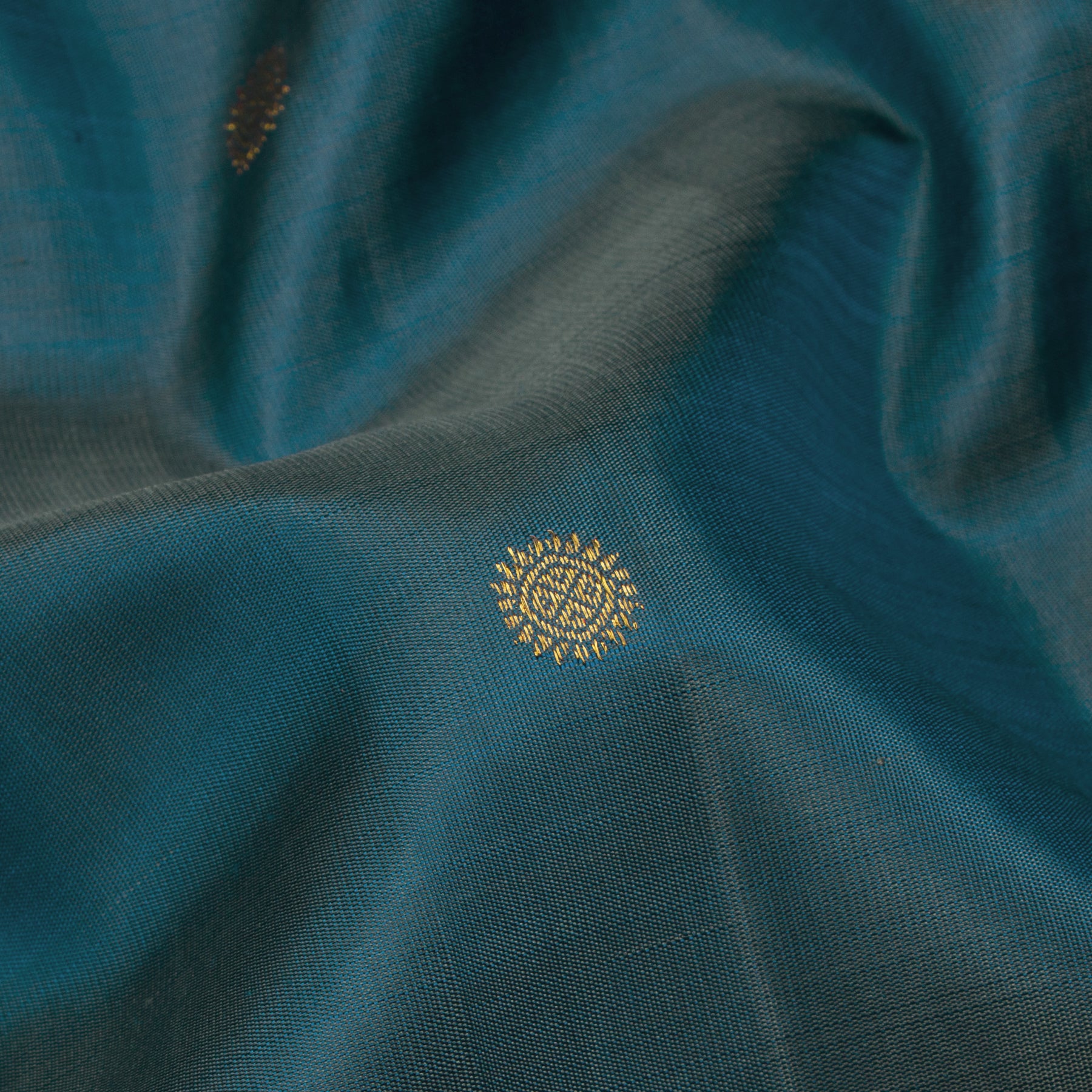 Kanakavalli Kanjivaram Silk Sari 24-110-HS001-02987 - Fabric View