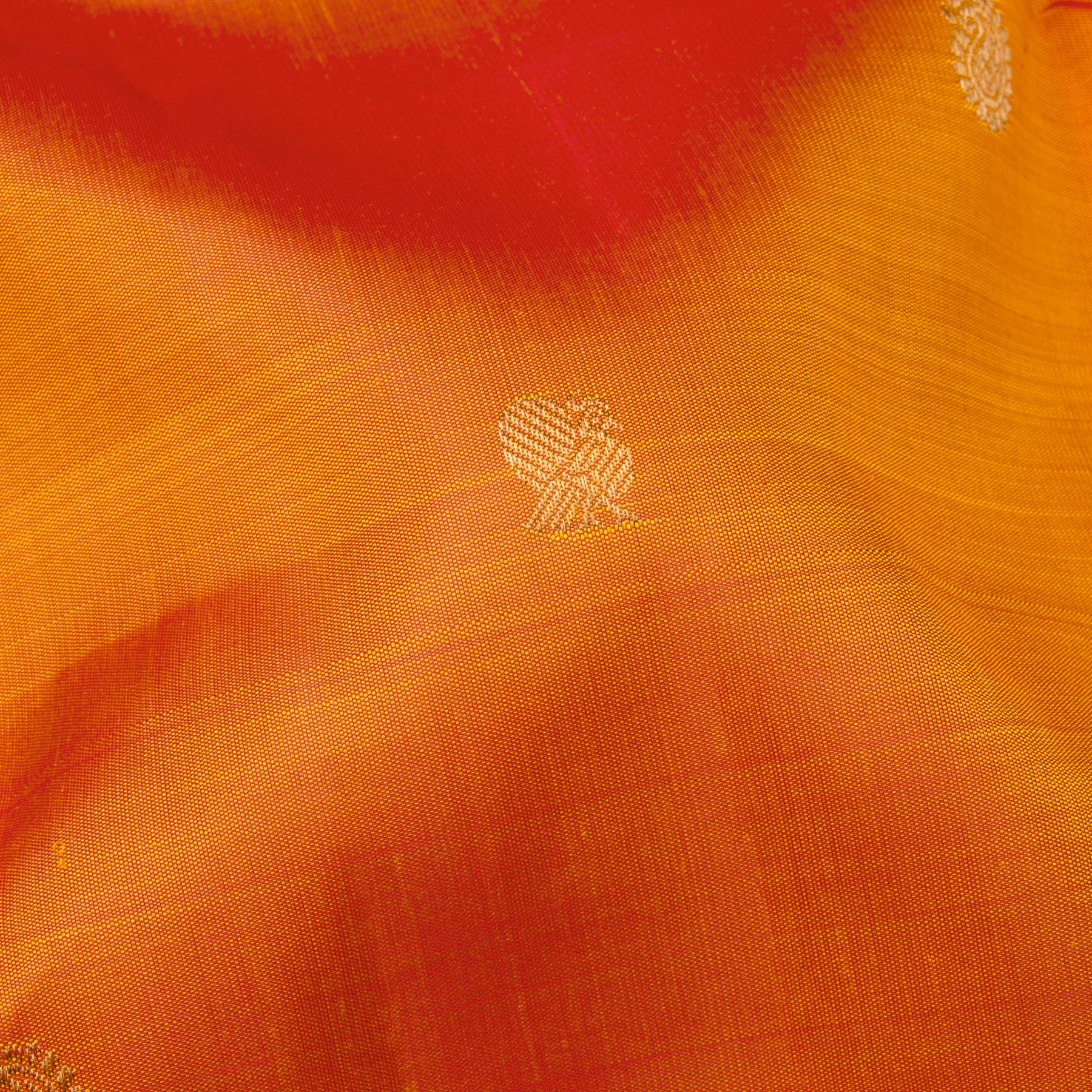 Kanakavalli Kanjivaram Silk Sari 24-110-HS001-03032 - Fabric View